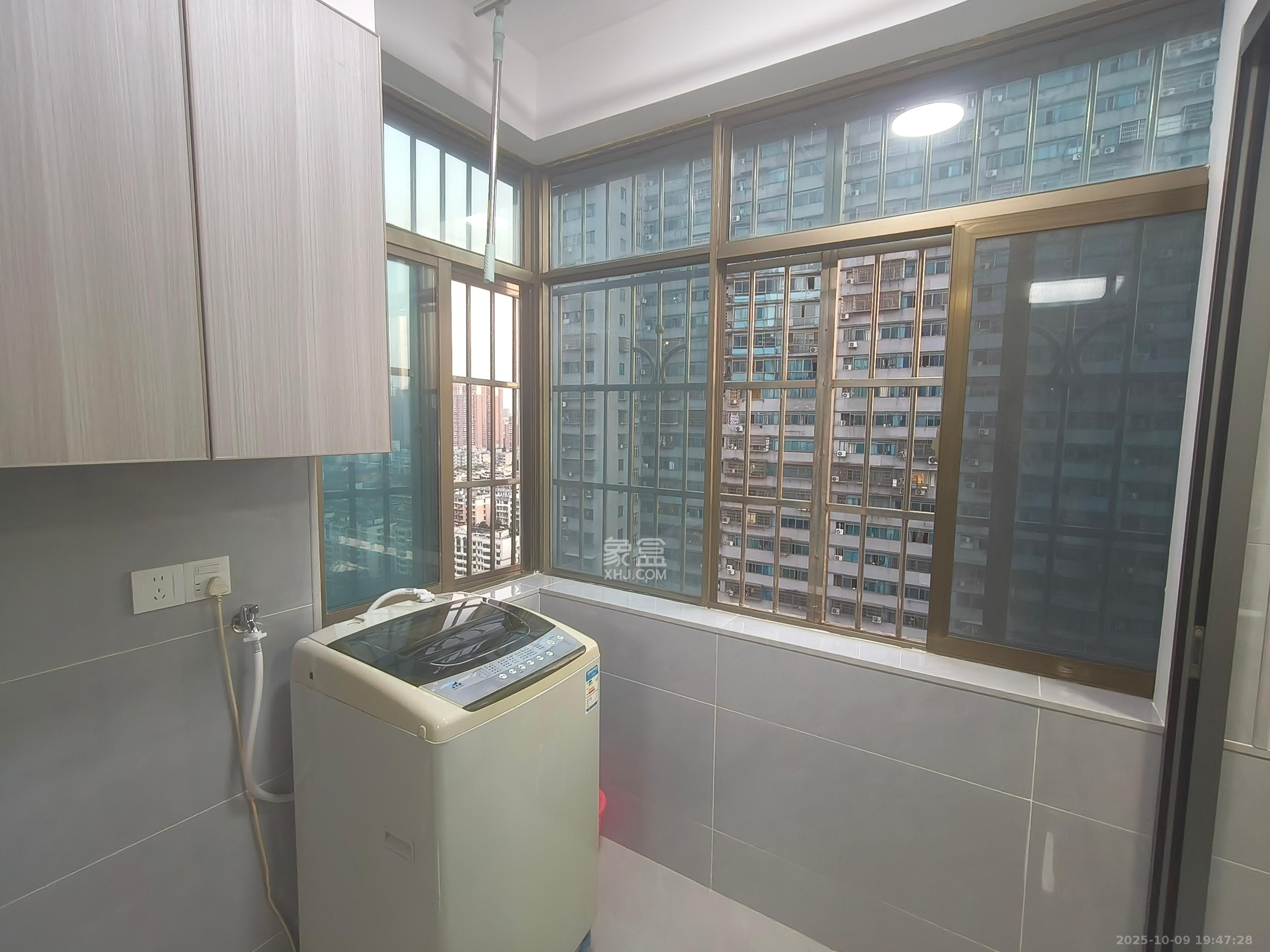 香颂国际  1室1厅1卫    1800.0元/月 香颂国际  1室1厅1卫    1800.0元/月室内图