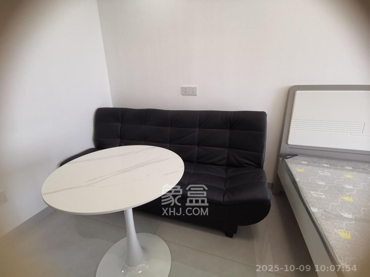 中海珑悦府  1室0厅0卫    1200.0元/月 中海珑悦府  1室0厅0卫    1200.0元/月室内图