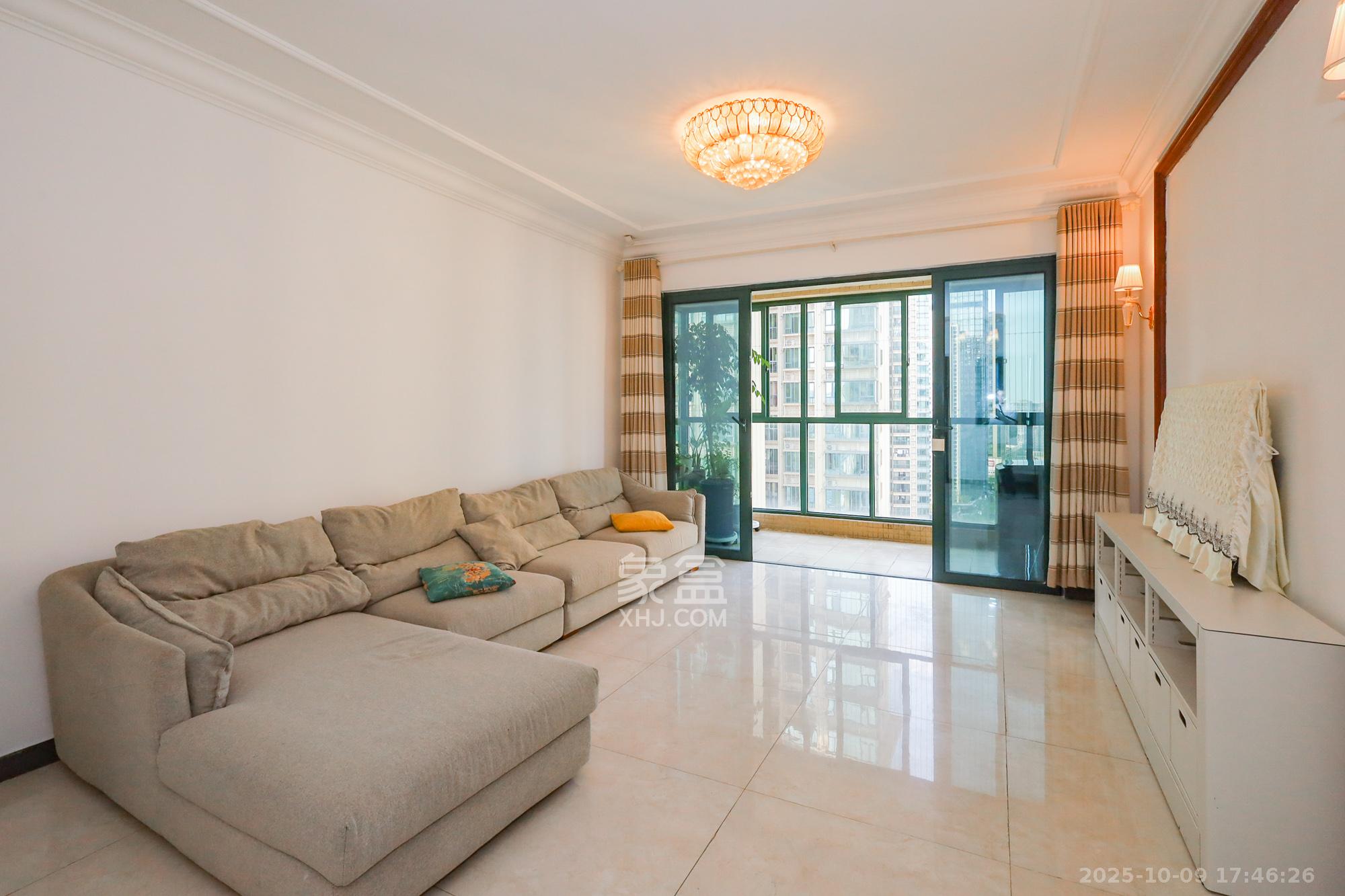 恒大御景湾  3室2厅1卫    135.0万客厅