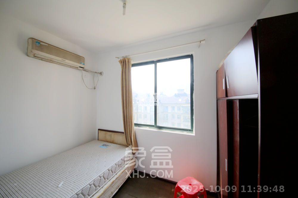 星城世家 4室2厅2卫 5000.0元/月 星城世家 4室2厅2卫 5000.0元/月室内图