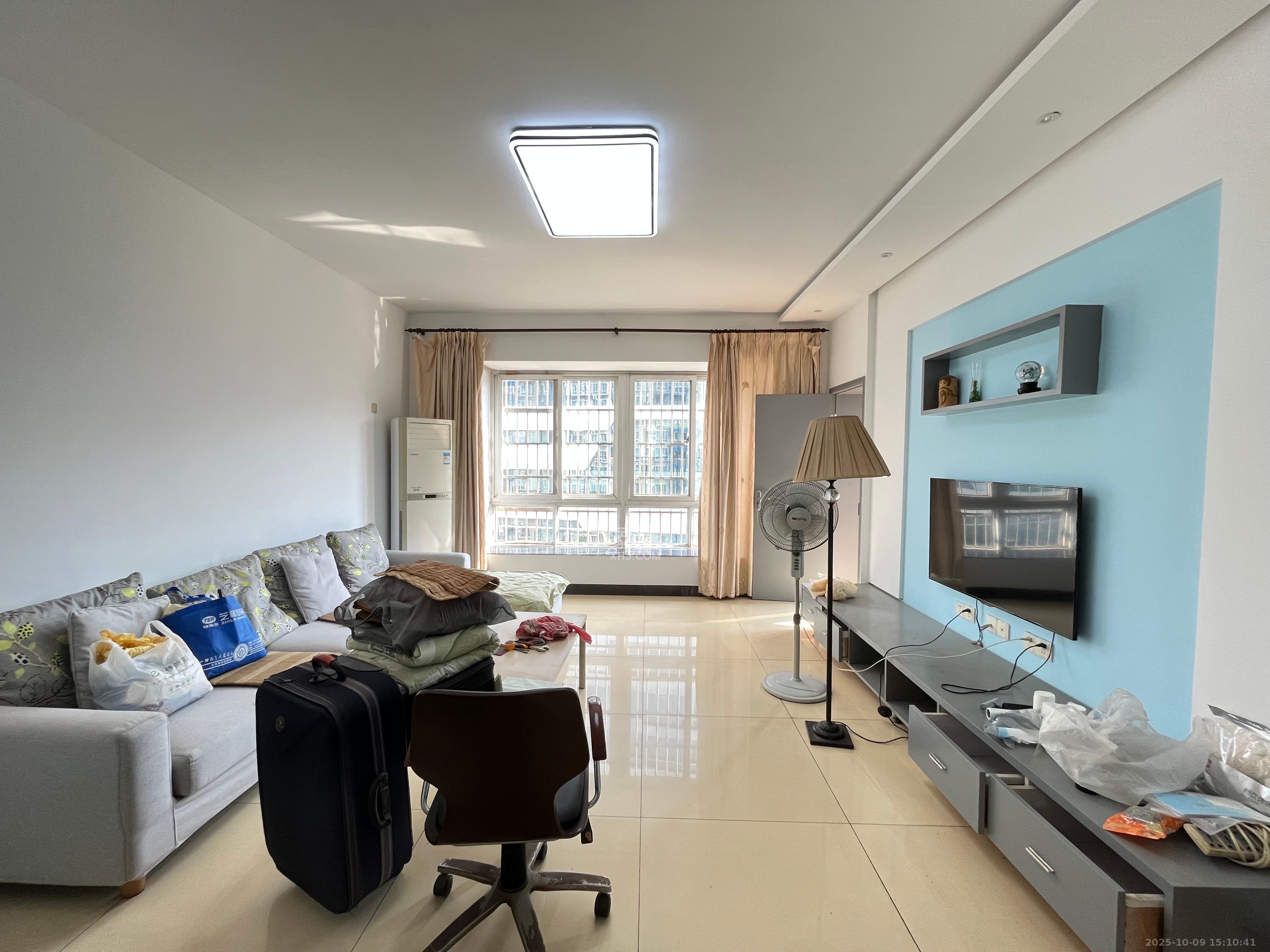 湘中海星之都  3室2厅2卫    2800.0元/月