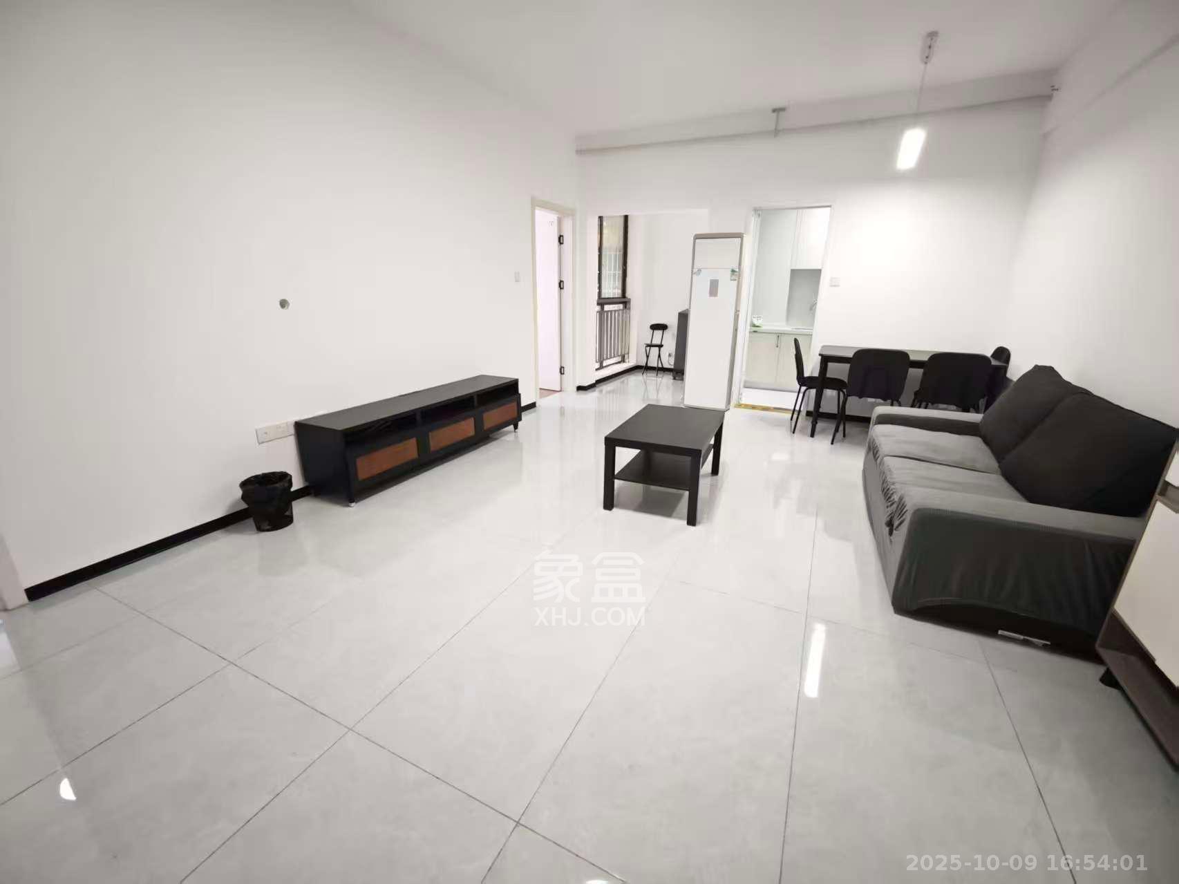 芙蓉同发  2室1厅1卫    3000.0元/月 芙蓉同发  2室1厅1卫    3000.0元/月室内图