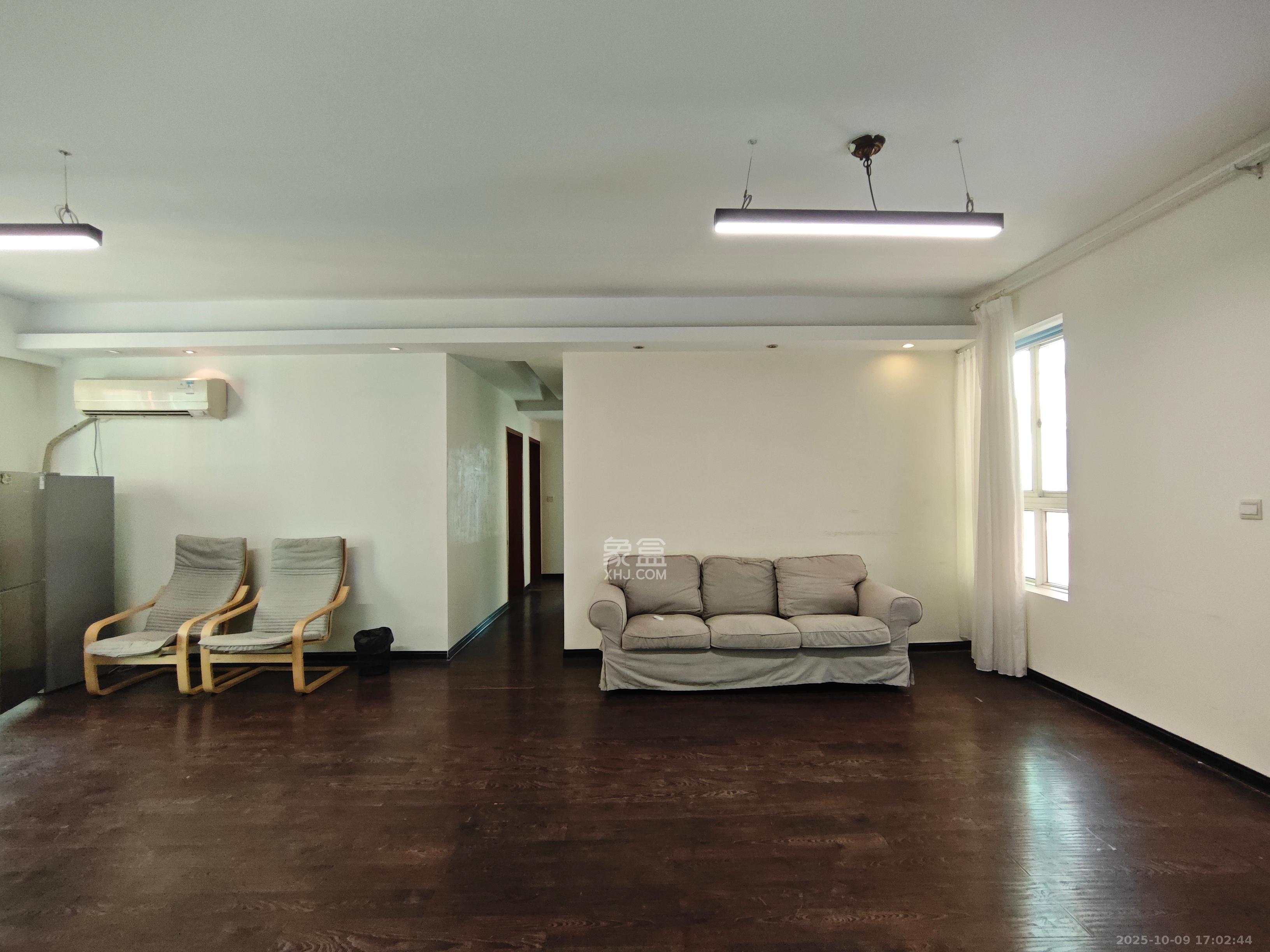 兴威名城  4室2厅1卫    4600.0元/月 兴威名城  4室2厅1卫    4600.0元/月室内图