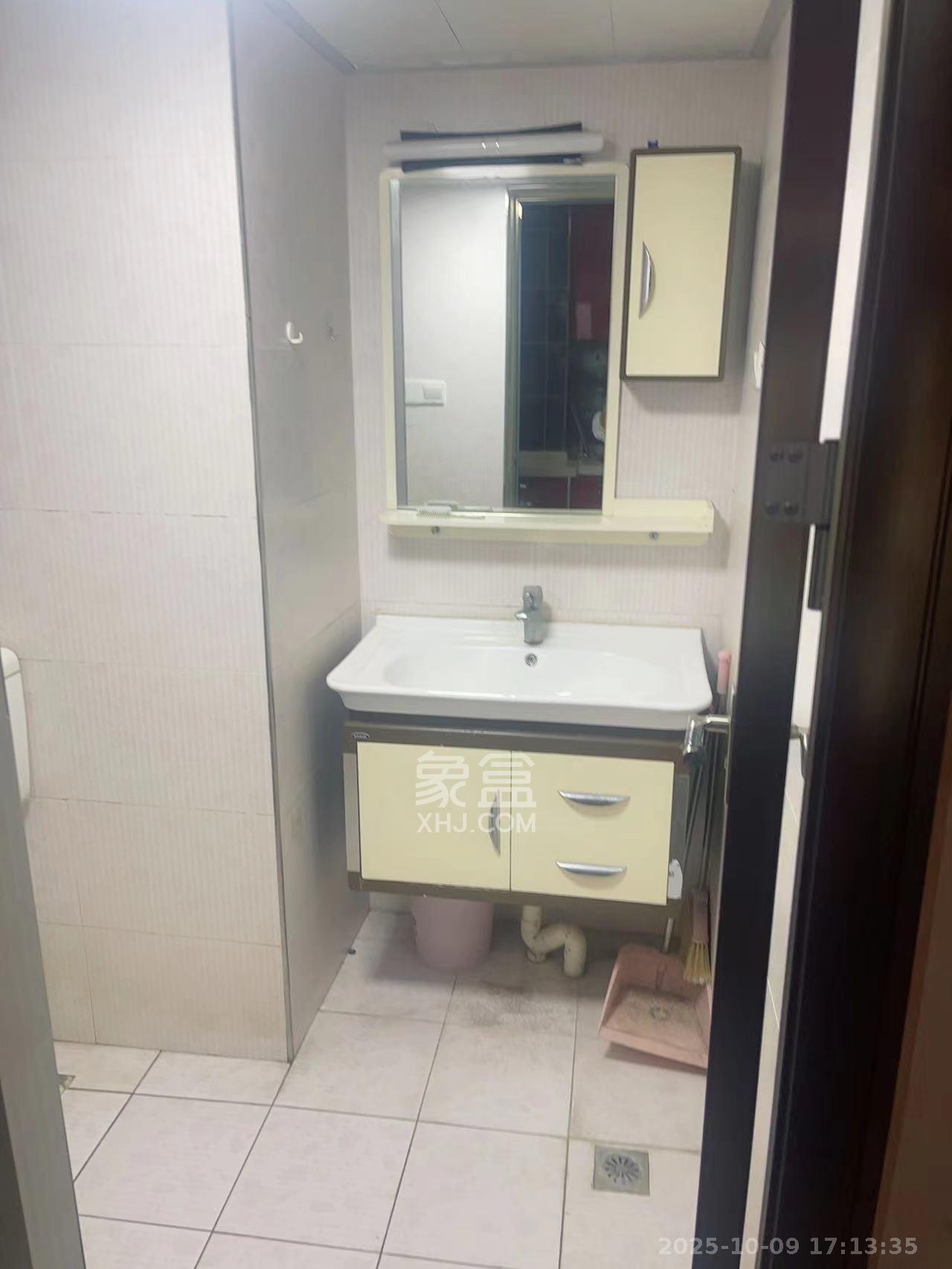 美利新世界  1室1厅1卫    1300.0元/月室内图