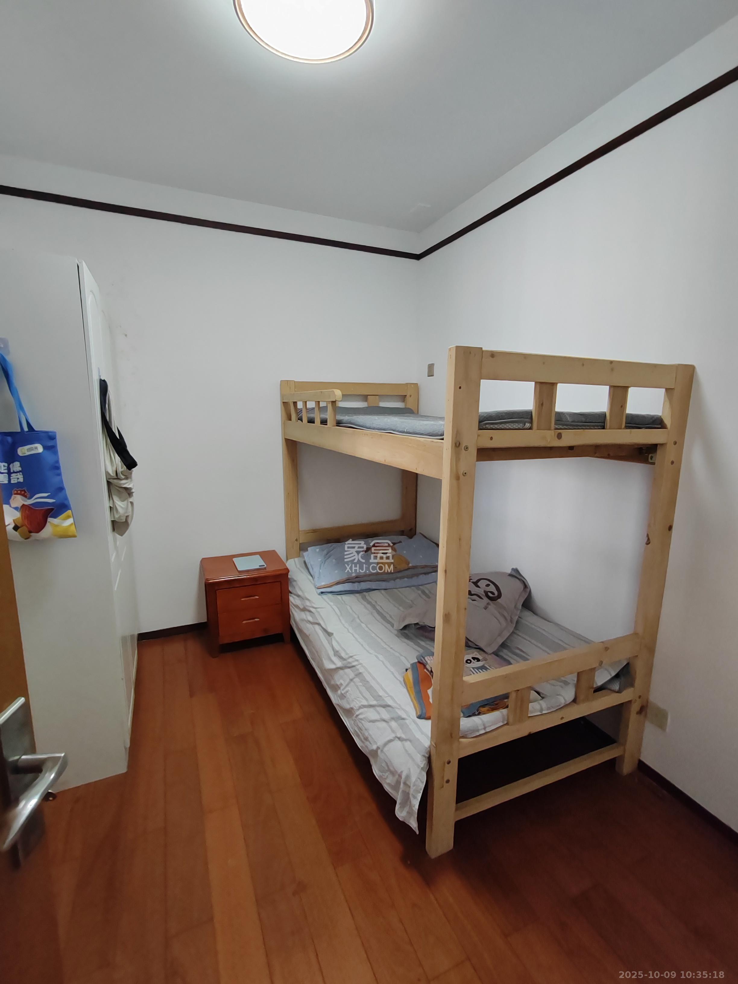 五一华府 2室2厅1卫 2700.0元/月 五一华府 2室2厅1卫 2700.0元/月室内图