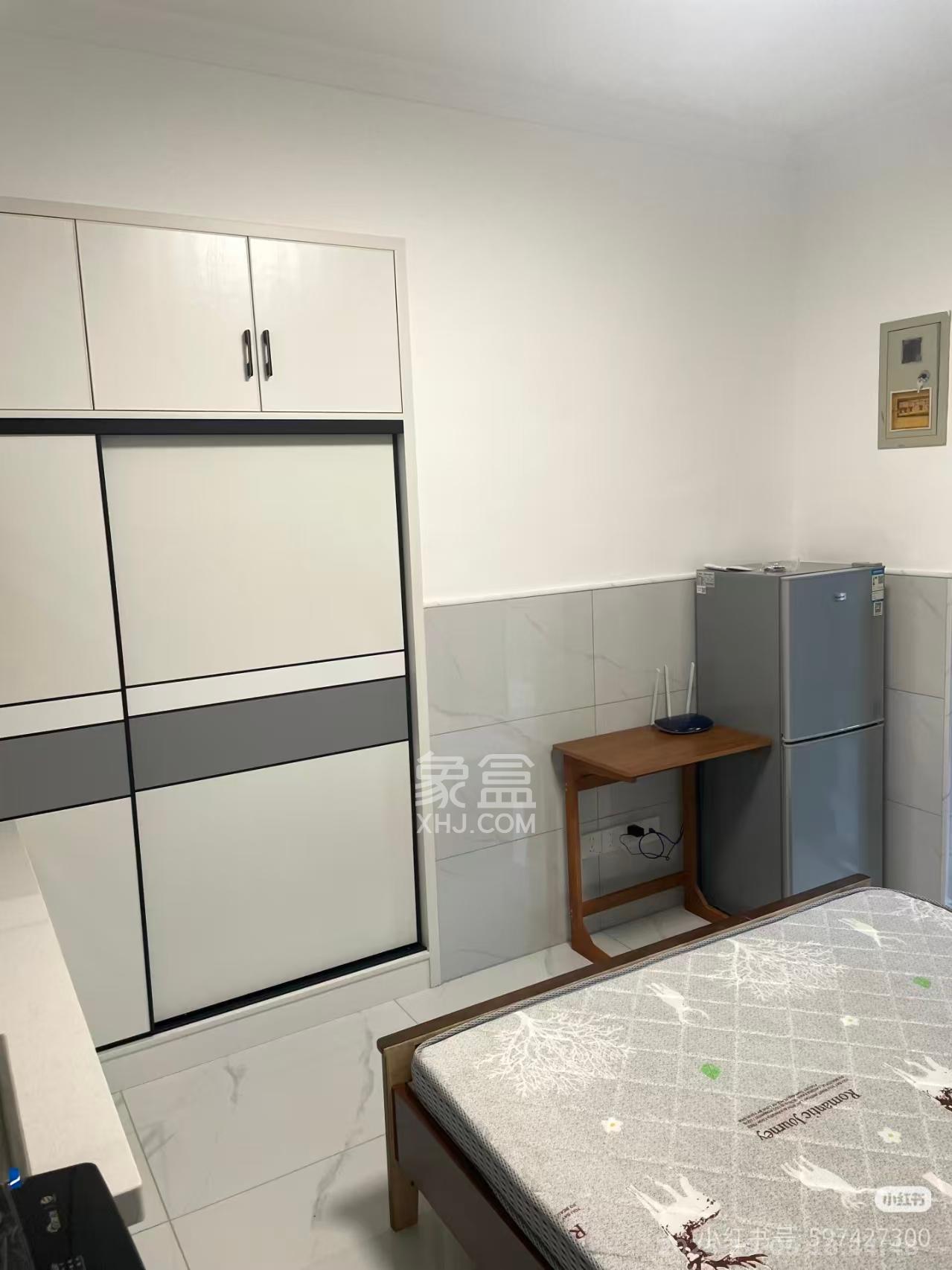 和润园三期  1室1厅1卫    1000.0元/月室内图