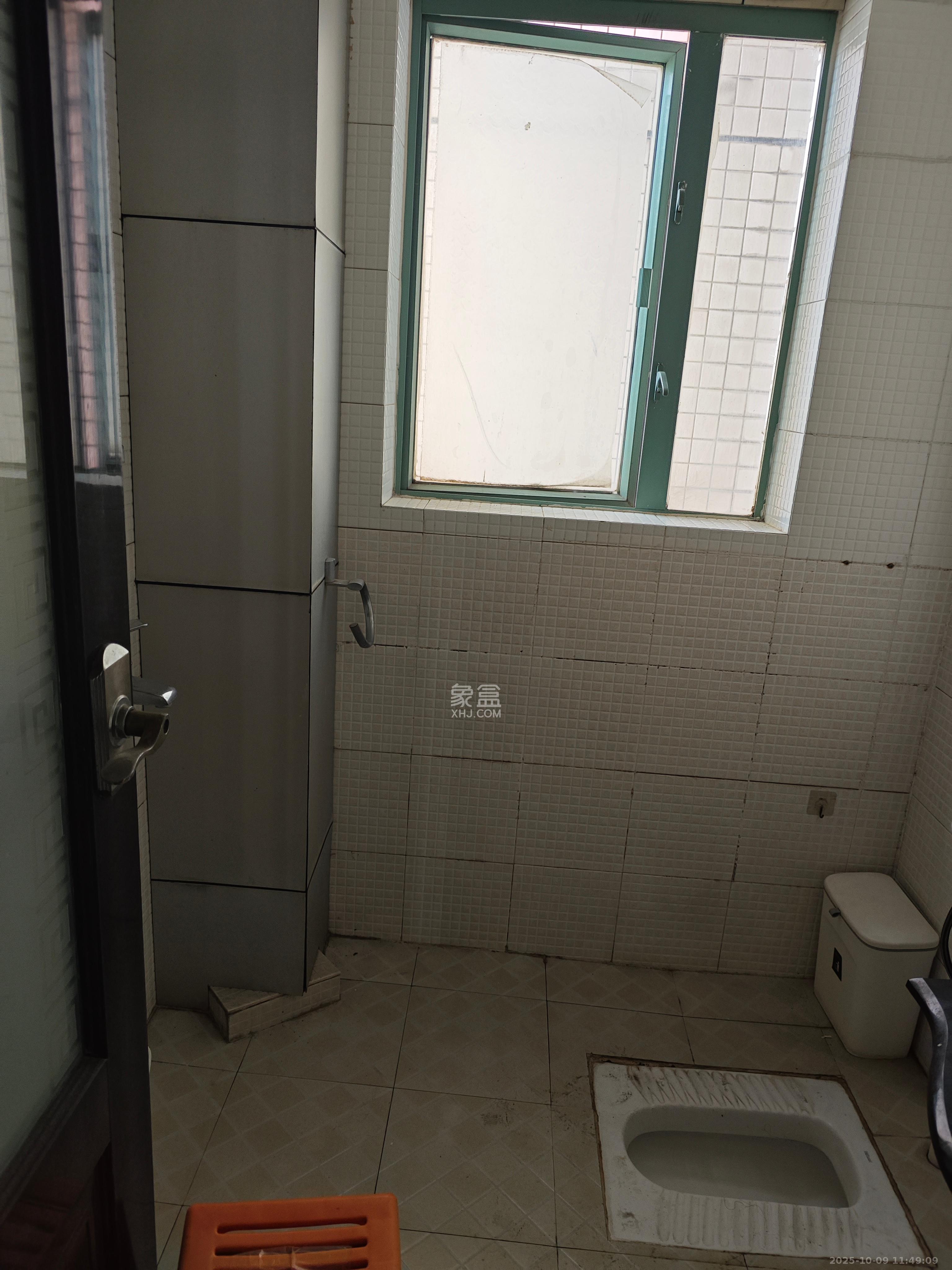 梦泽园 4室2厅2卫 4000.0元/月 梦泽园 4室2厅2卫 4000.0元/月室内图