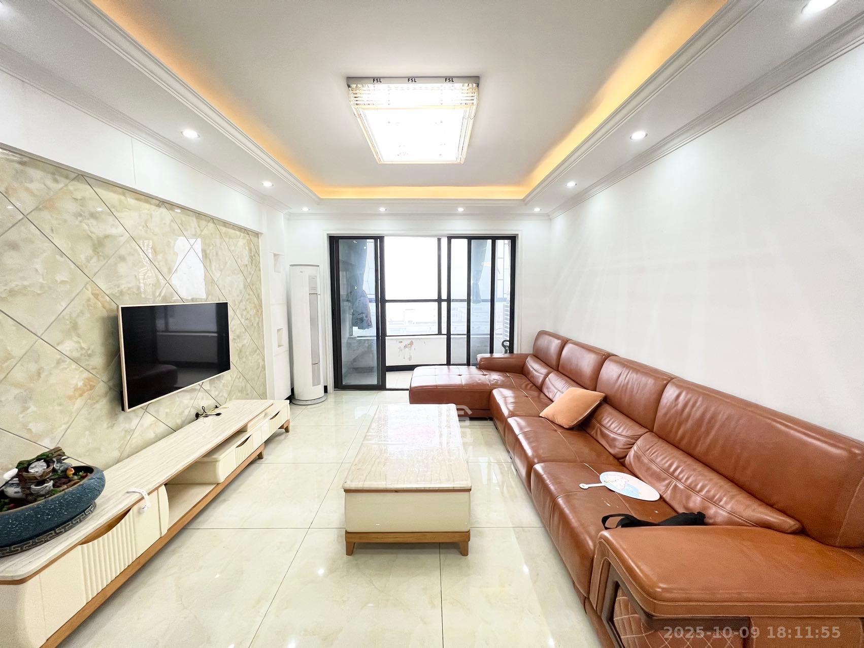 荣盛花语馨苑  3室2厅1卫    2500.0元/月 荣盛花语馨苑  3室2厅1卫    2500.0元/月室内图