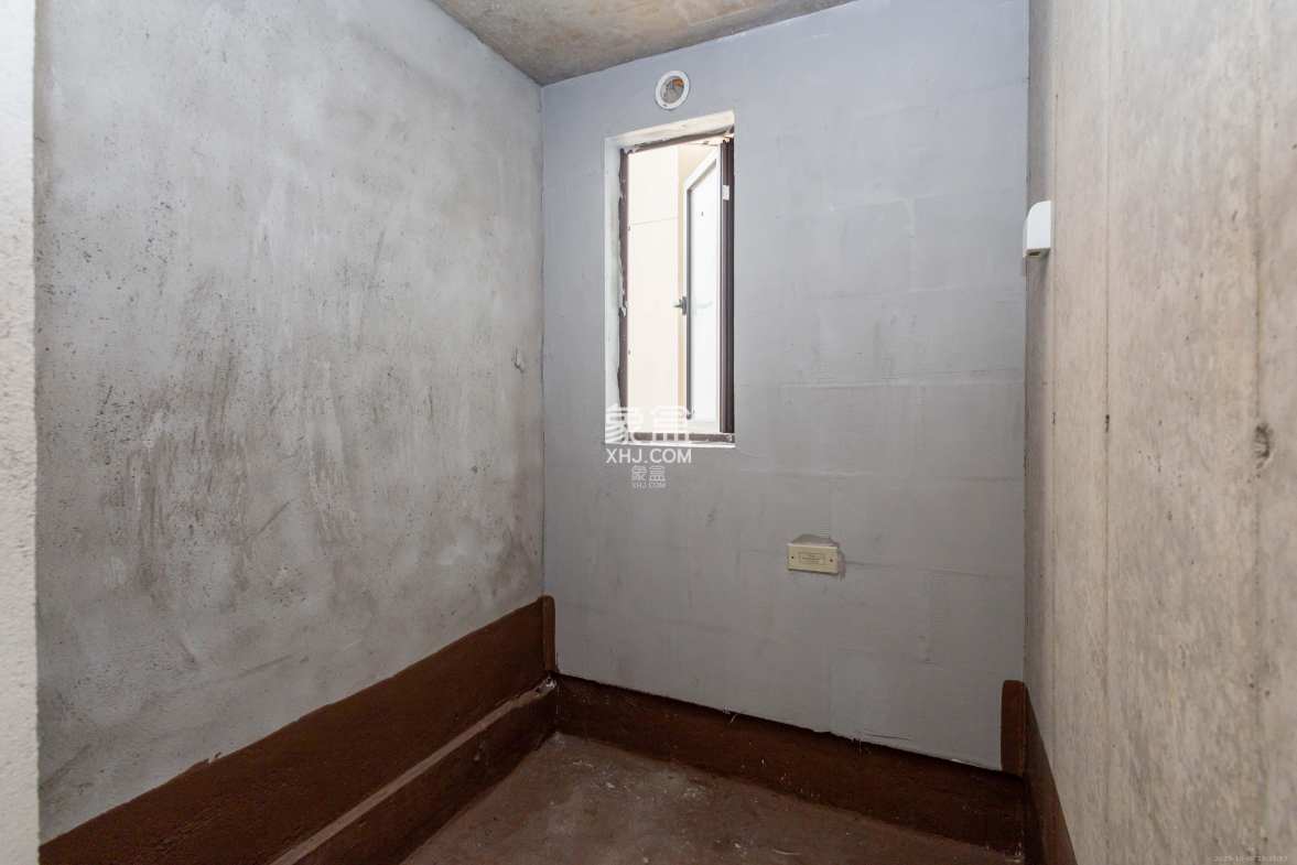 新城恒伟汇隽风华 4室2厅2卫 89.8万 新城恒伟汇隽风华 4室2厅2卫 89.8万卫生间