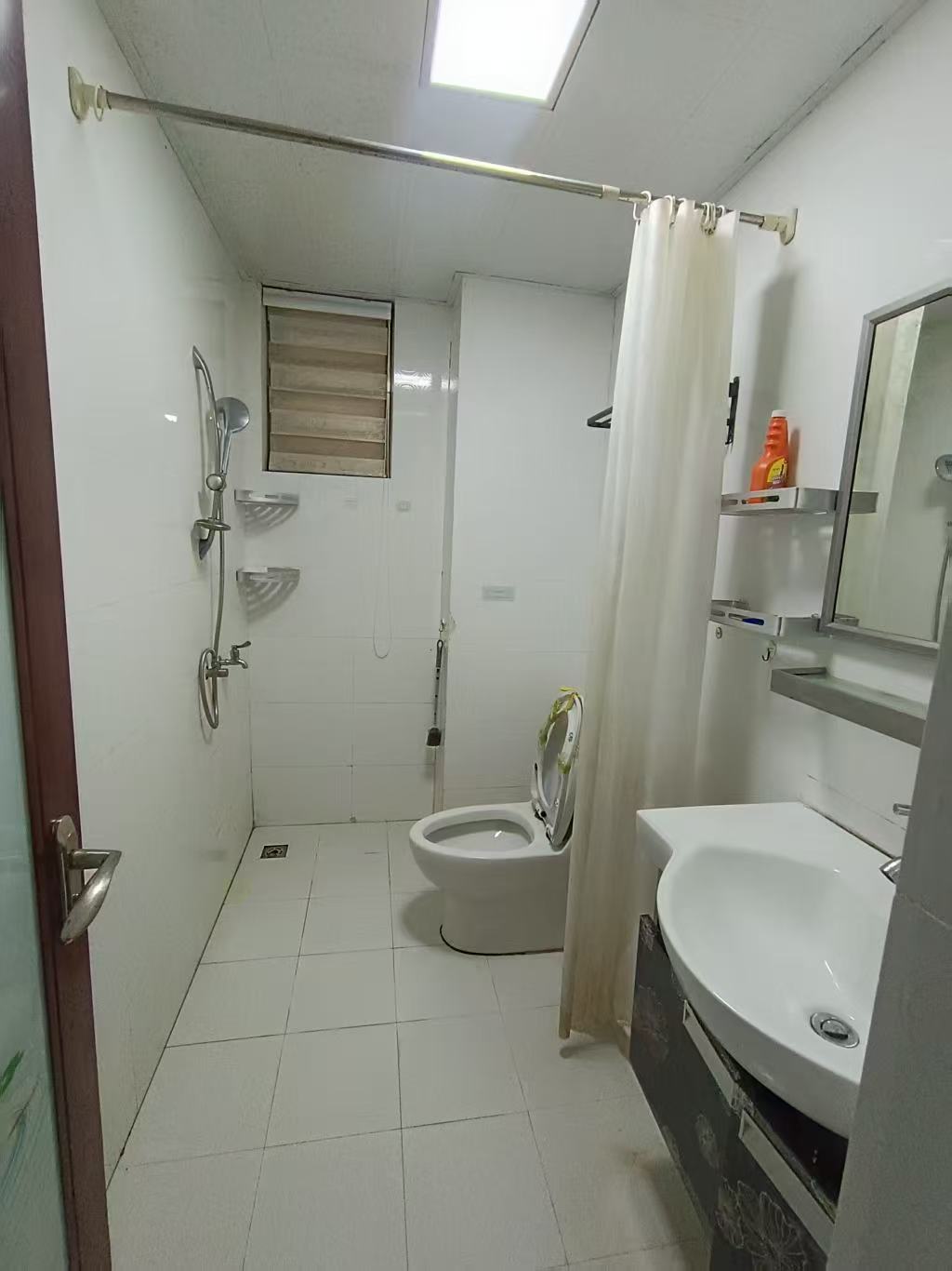 滨江绿都 2室2厅1卫 2100.0元/月 滨江绿都 2室2厅1卫 2100.0元/月室内图