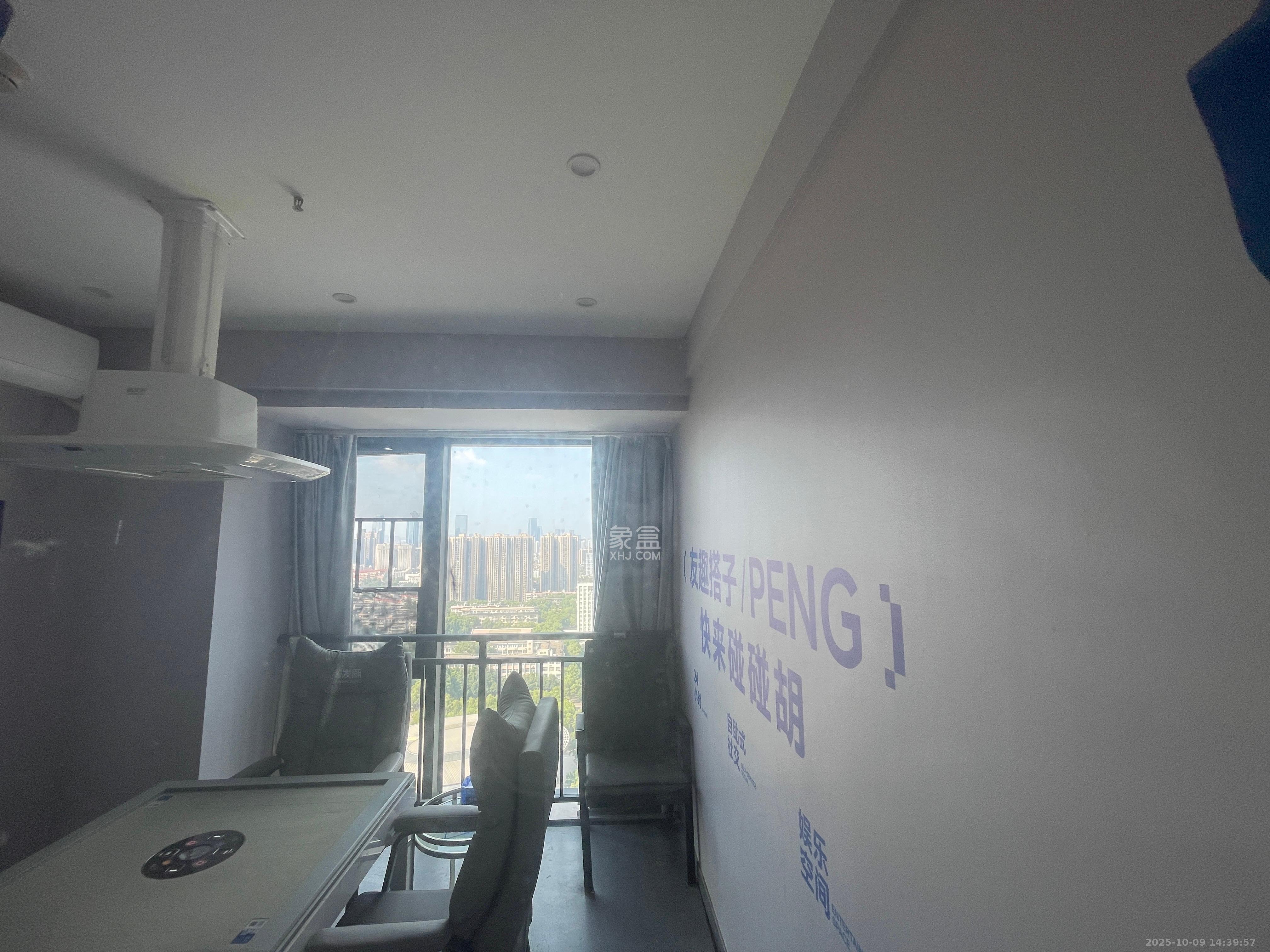 万润时光里  1室1厅1卫    4800.0元/月室内图