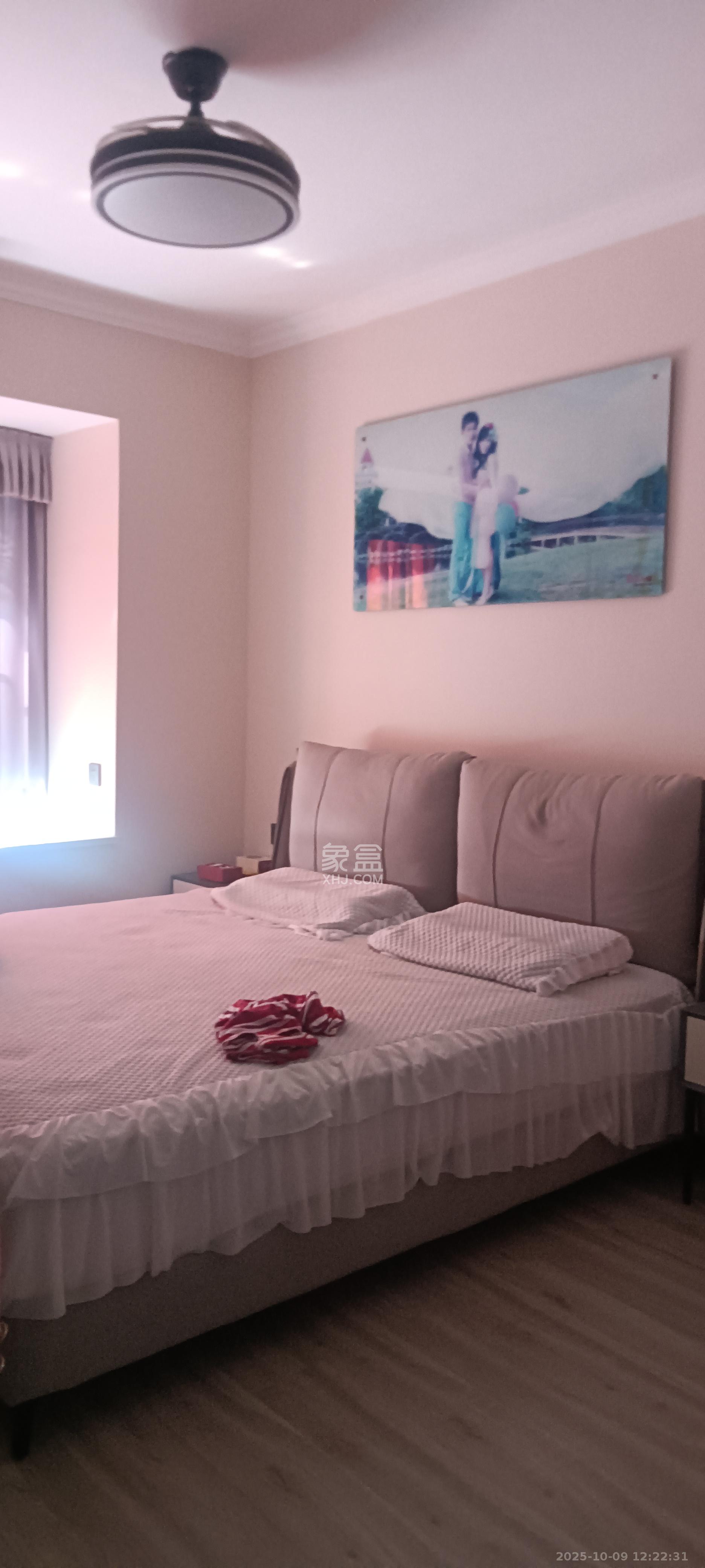 鸿润嘉园  3室2厅2卫    2200.0元/月室内图