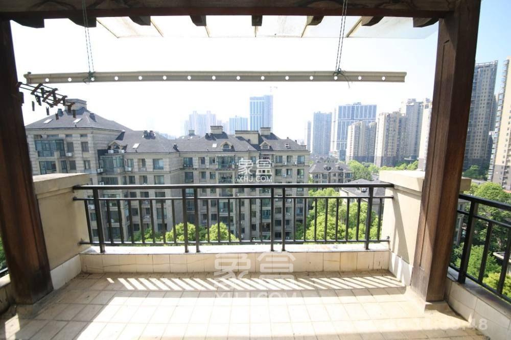 星城世家 4室2厅2卫 5000.0元/月 星城世家 4室2厅2卫 5000.0元/月室内图