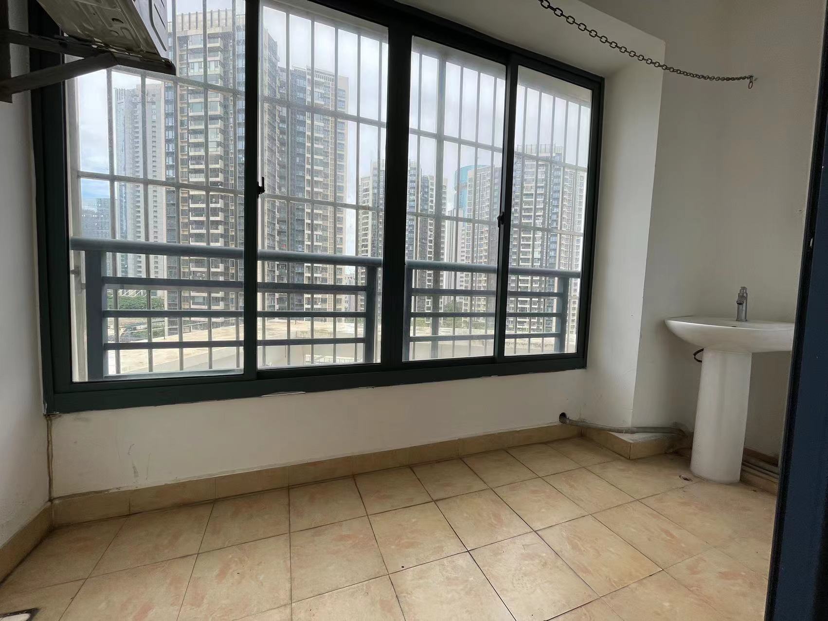 金城SOHO(海岸金城金城国际) 5室3厅2卫 7000.0元/月 金城SOHO(海岸金城金城国际) 5室3厅2卫 7000.0元/月室内图