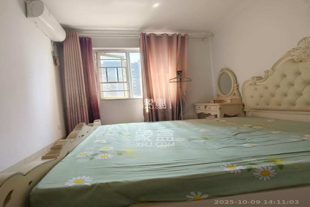 MOMA当代广场 3室2厅1卫 2100.0元/月 MOMA当代广场 3室2厅1卫 2100.0元/月室内图