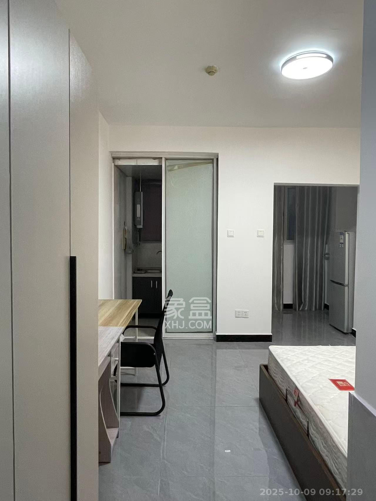 东方航标 1室1厅1卫 1300.0元/月 东方航标 1室1厅1卫 1300.0元/月室内图