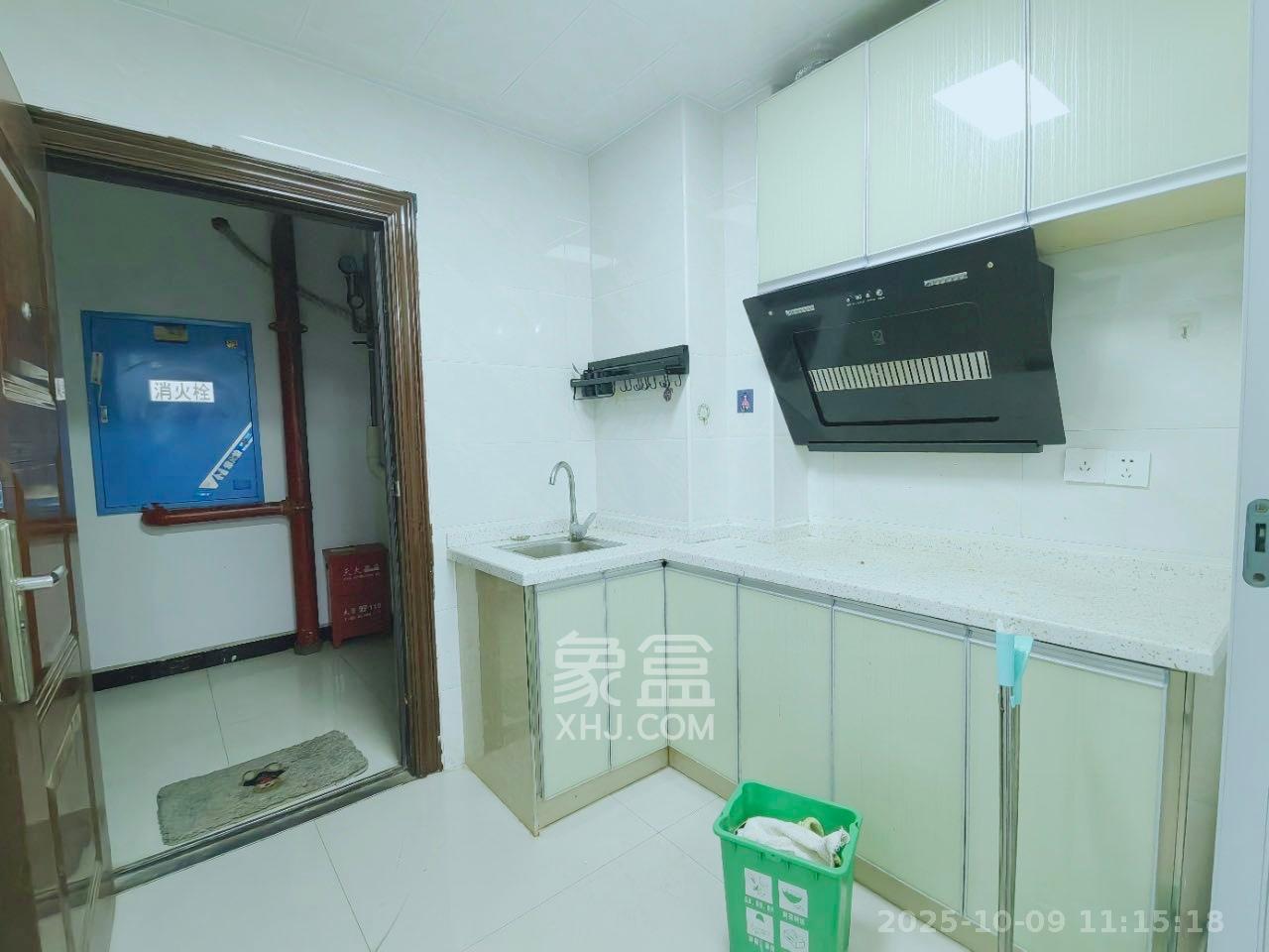 华侨假日中心（晟华苑）  1室1厅1卫    1700.0元/月室内图