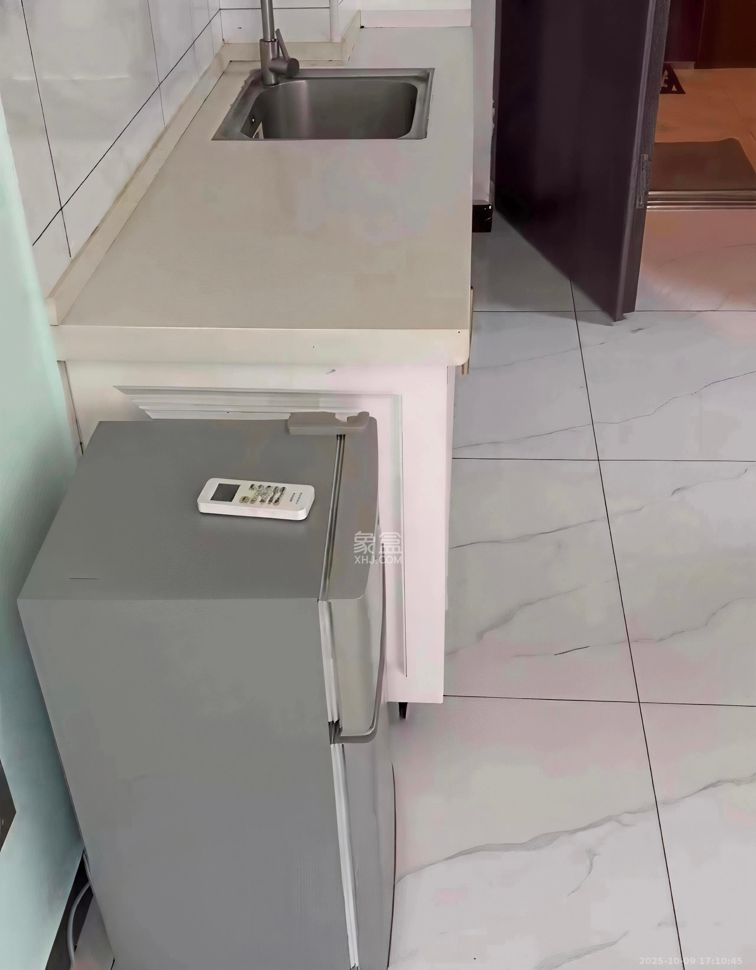 龙湖湘江星座（祺鑫星座公寓）  1室1厅1卫    1200.0元/月室内图