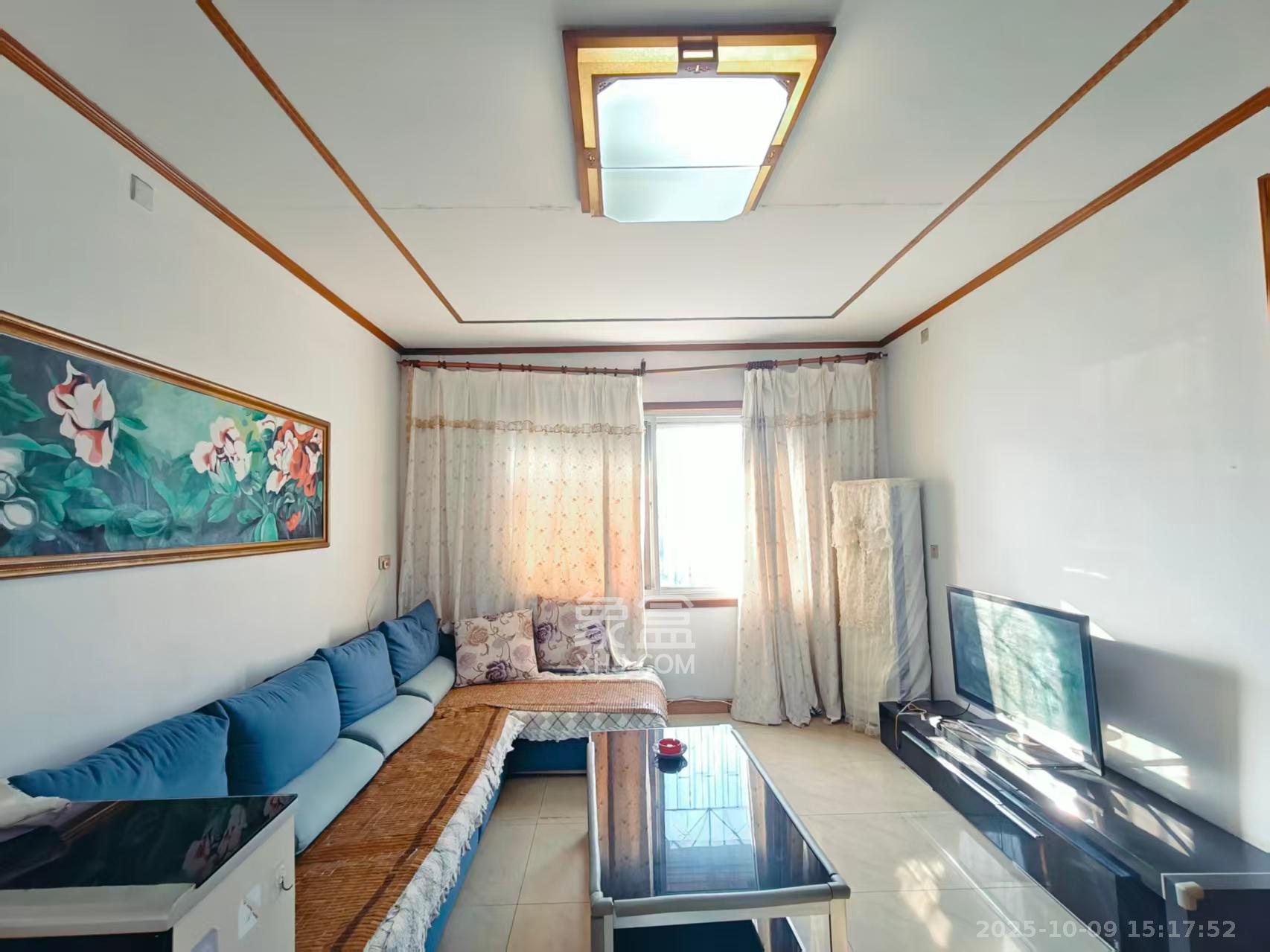 长无小区 2室2厅1卫 1300.0元/月 长无小区 2室2厅1卫 1300.0元/月室内图