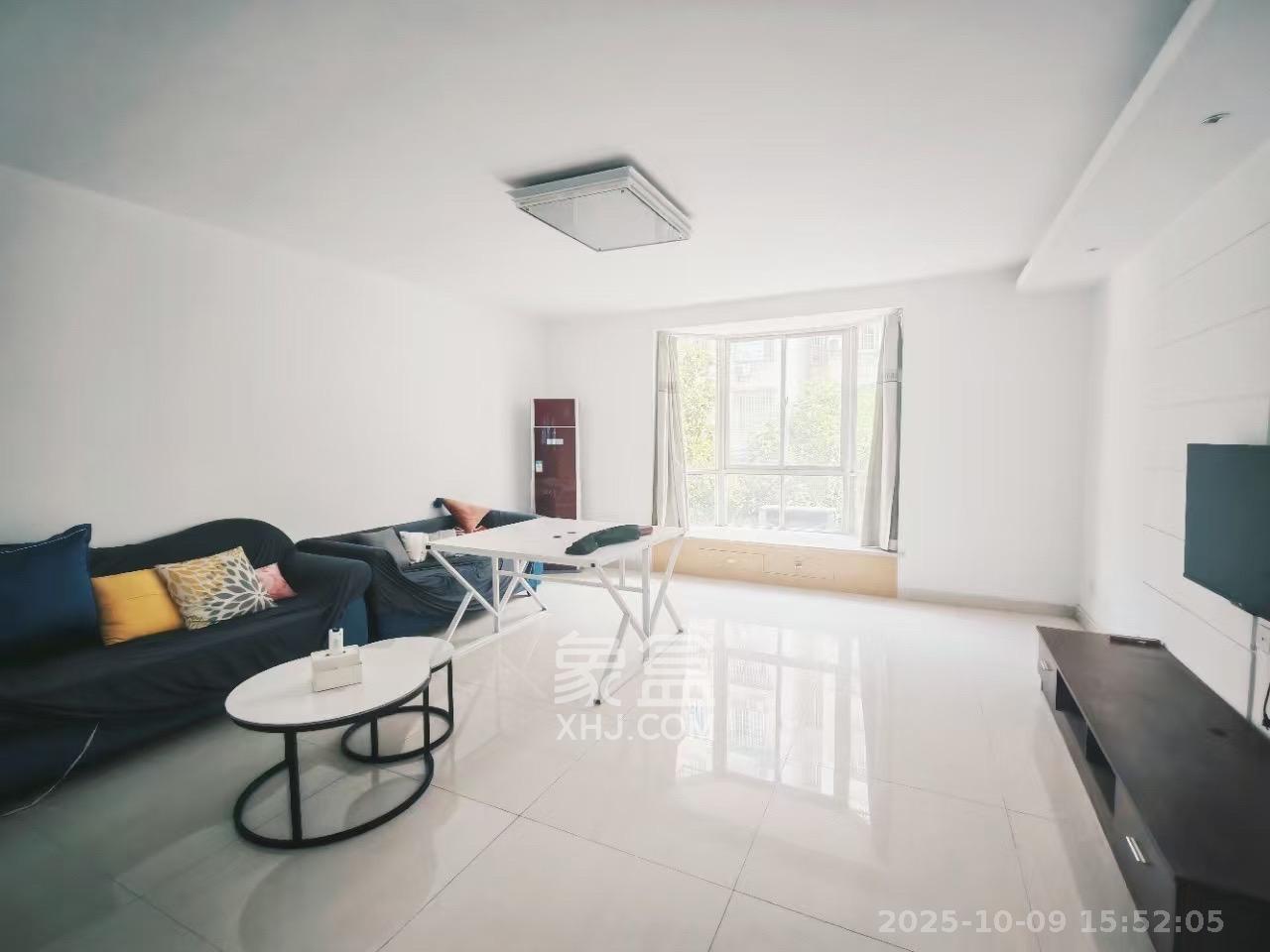 红叶山庄 3室2厅1卫 2300.0元/月 红叶山庄 3室2厅1卫 2300.0元/月室内图