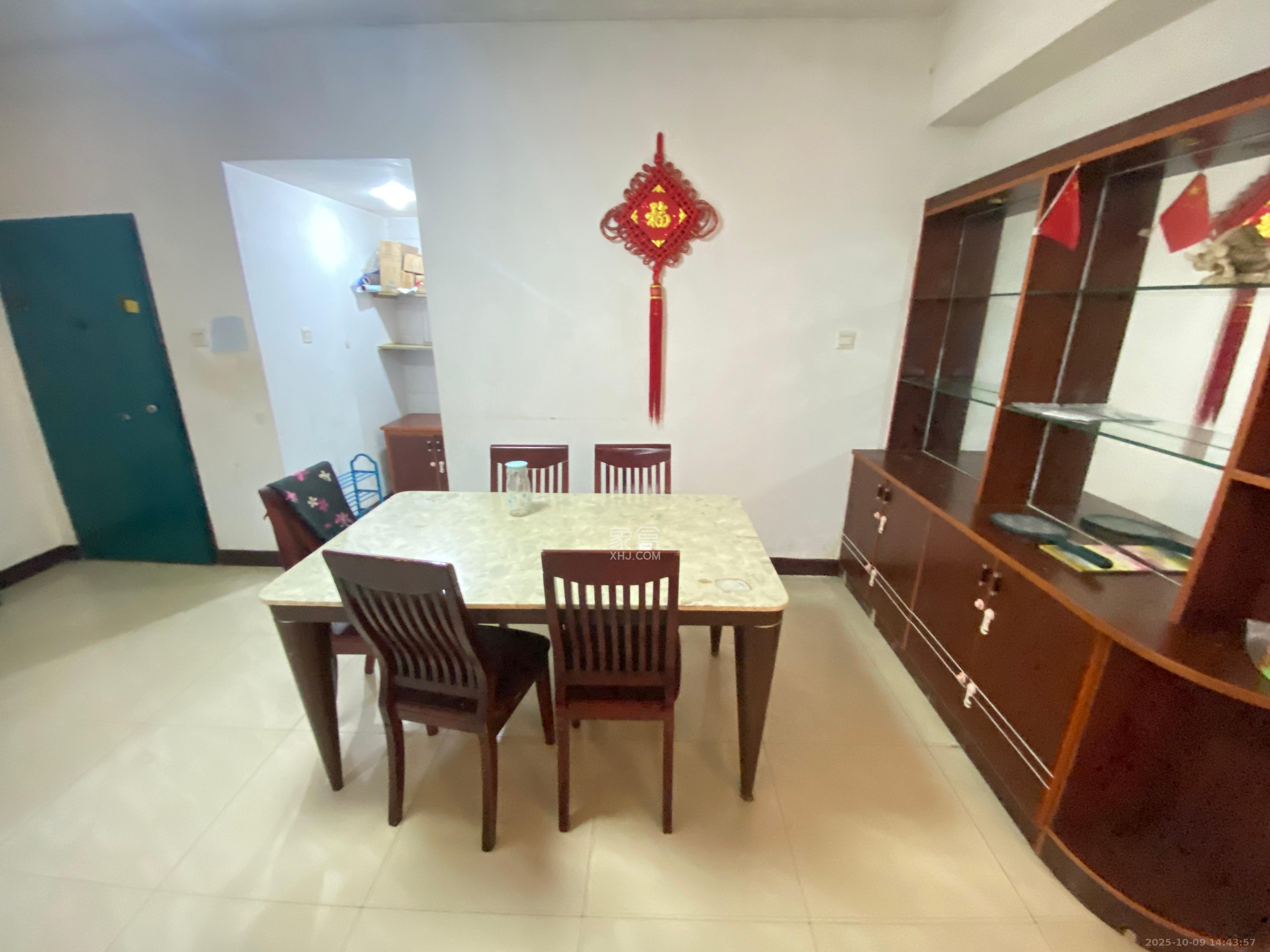 华盛家园 3室2厅2卫 2100.0元/月 华盛家园 3室2厅2卫 2100.0元/月室内图