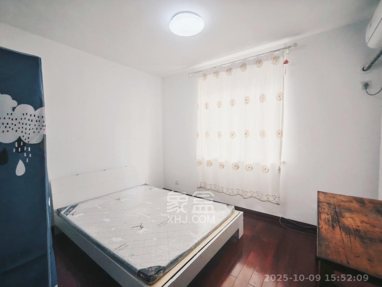 红叶山庄 3室2厅1卫 2300.0元/月 红叶山庄 3室2厅1卫 2300.0元/月室内图