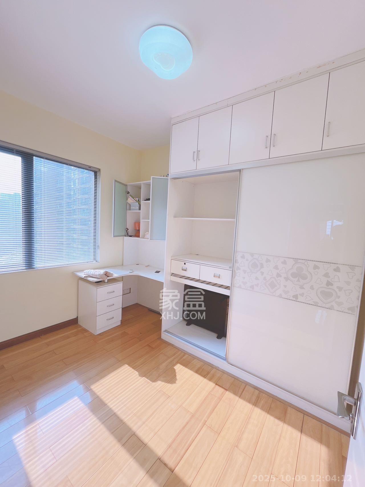 滨江金座  3室2厅2卫    3500.0元/月 滨江金座  3室2厅2卫    3500.0元/月室内图