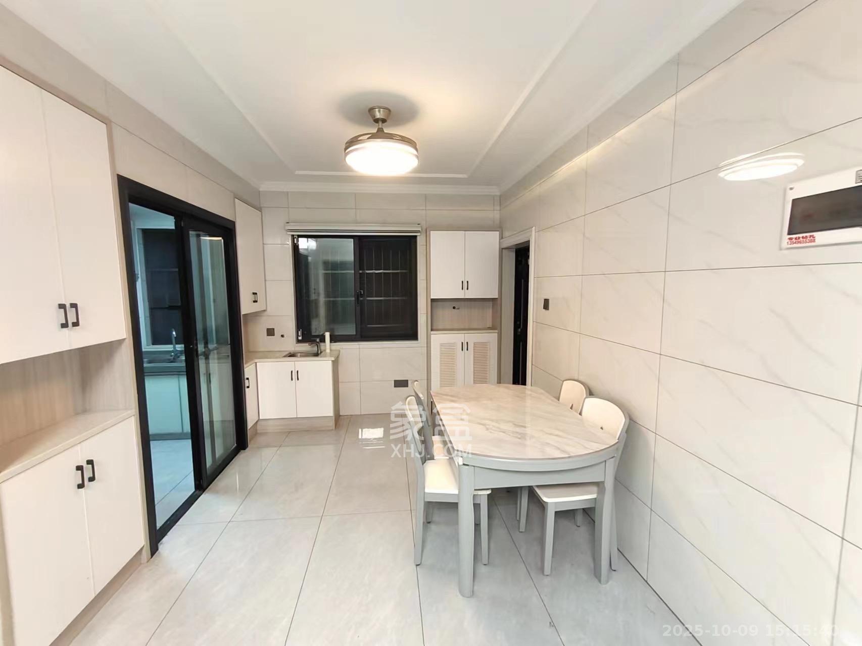 和润园三期 3室2厅1卫 2600.0元/月 和润园三期 3室2厅1卫 2600.0元/月室内图