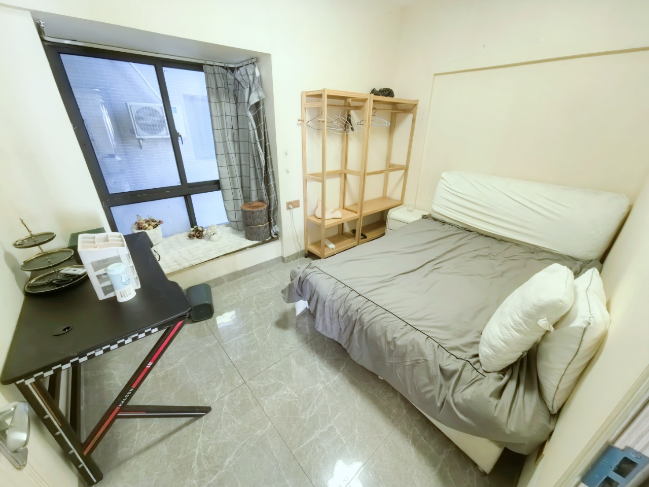 宇建国贸城  2室2厅1卫    3500.0元/月室内图