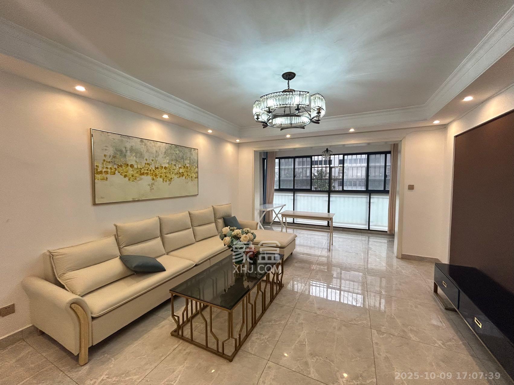 南颐园  1室2厅1卫    2500.0元/月