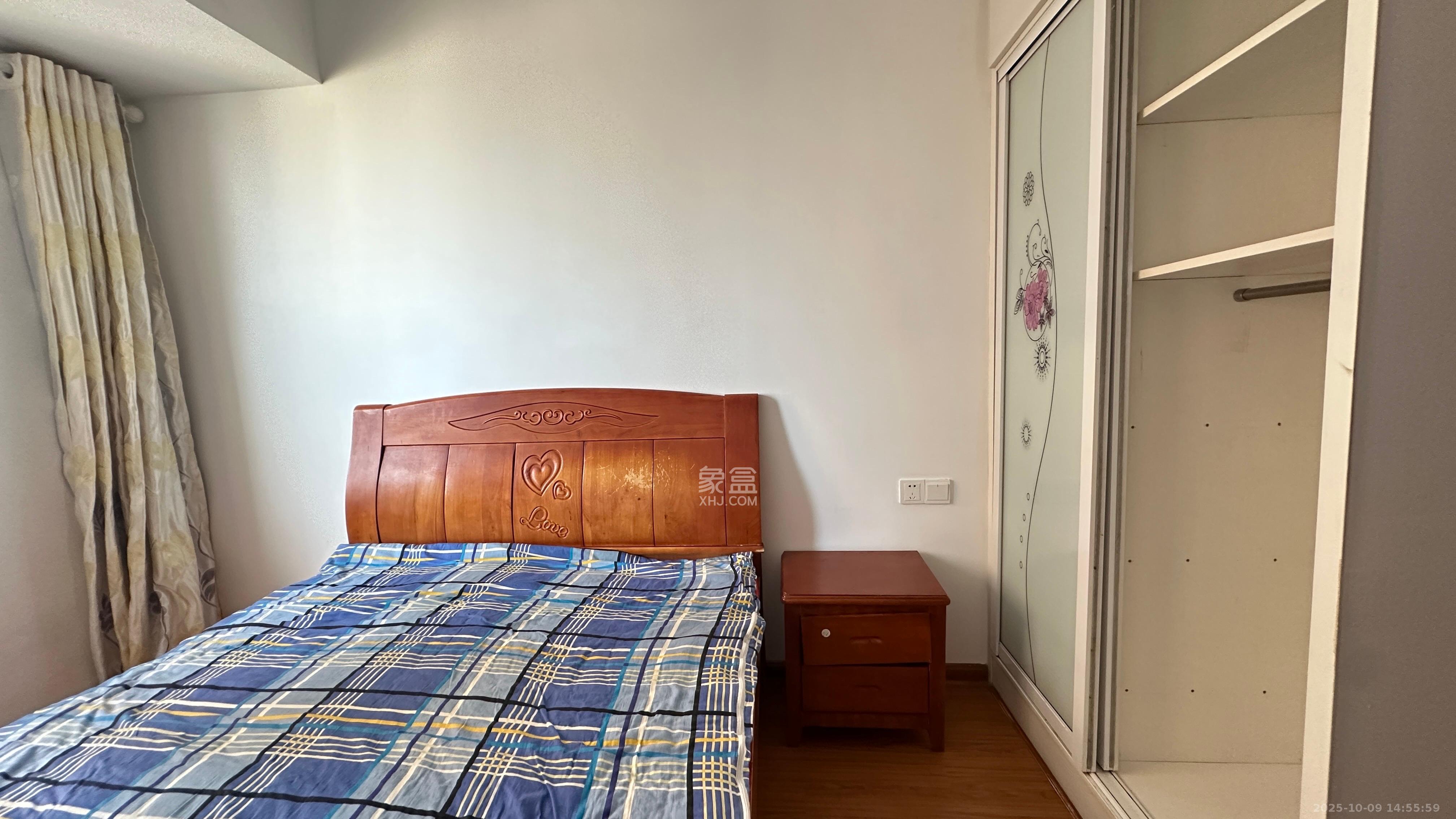 新城国际花都  3室2厅2卫    1800.0元/月室内图