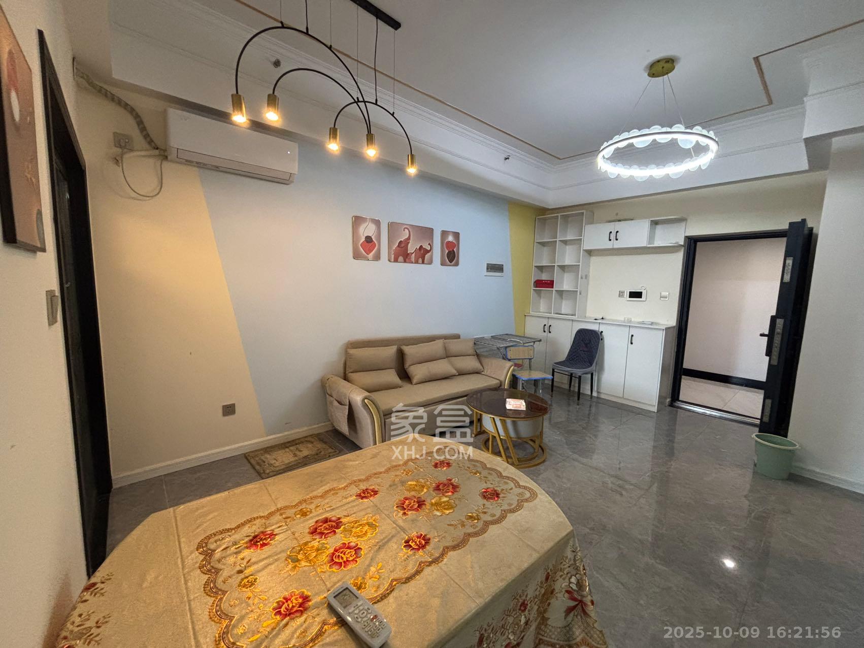 湘一书香里 3室1厅1卫 3800.0元/月 湘一书香里 3室1厅1卫 3800.0元/月室内图