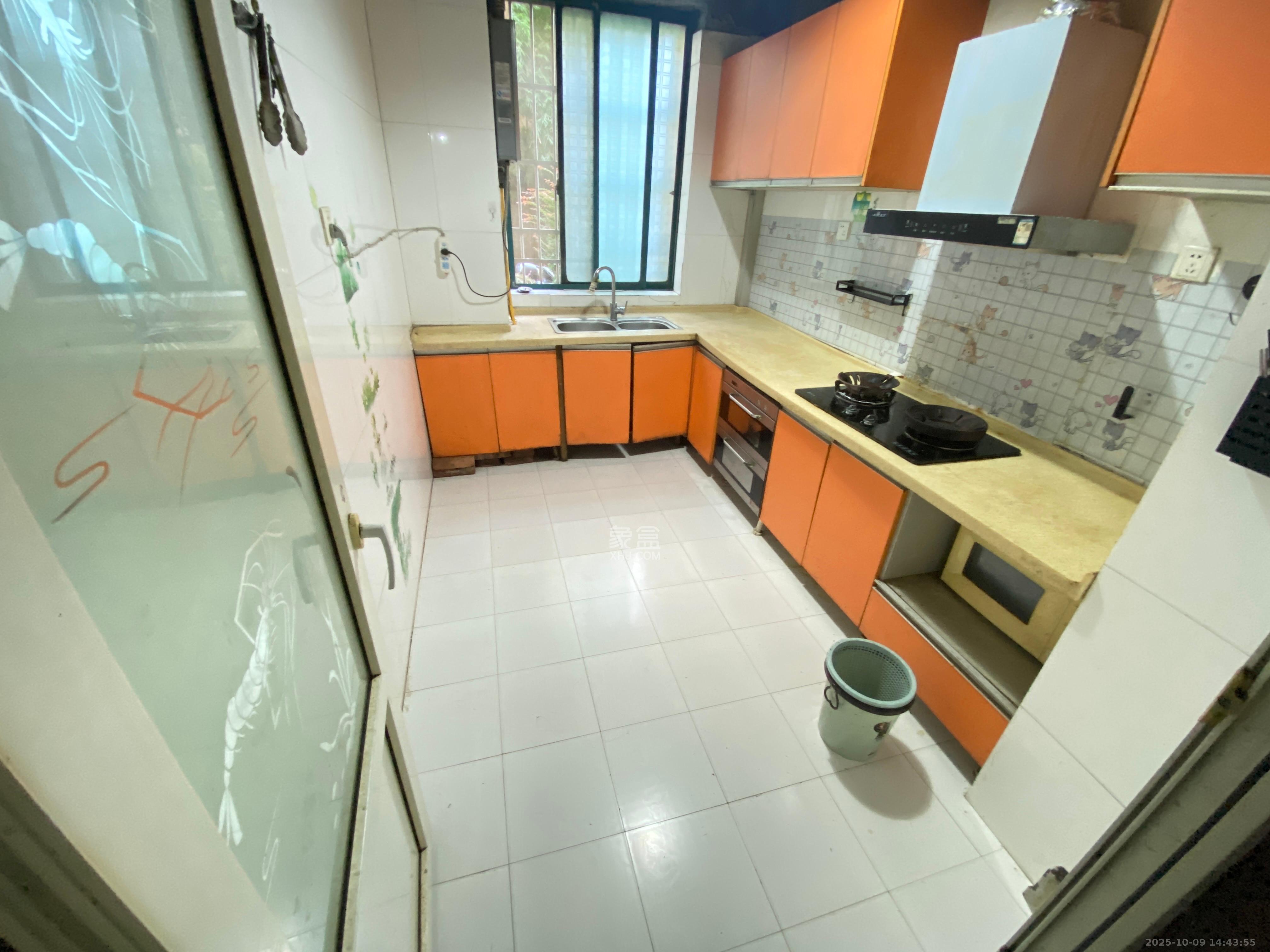 华盛家园 3室2厅2卫 2100.0元/月 华盛家园 3室2厅2卫 2100.0元/月室内图