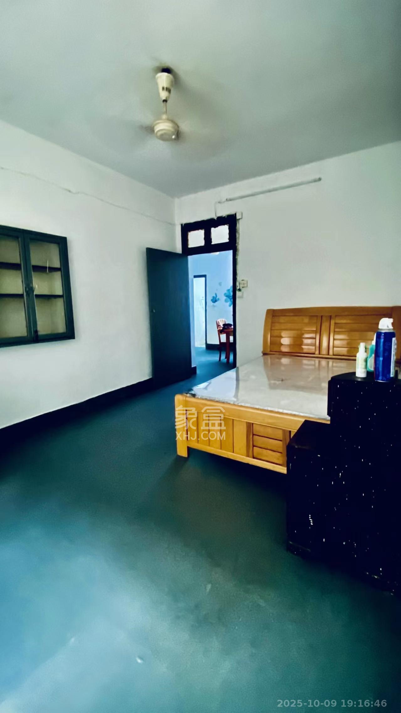 浦沅生活二区 2室1厅1卫 1350.0元/月 浦沅生活二区 2室1厅1卫 1350.0元/月室内图