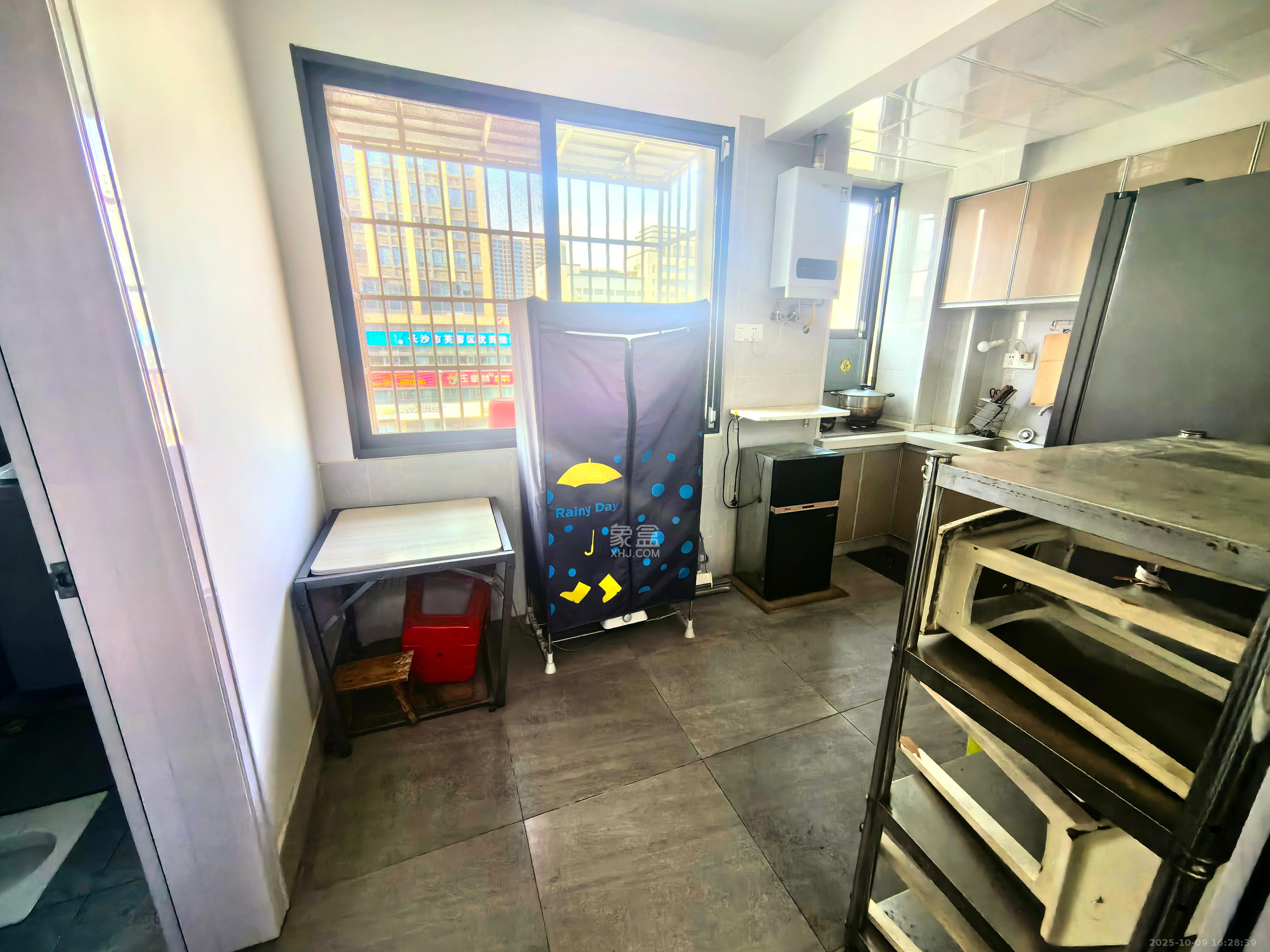 火星镇长沙市公安局  2室2厅1卫    1800.0元/月室内图