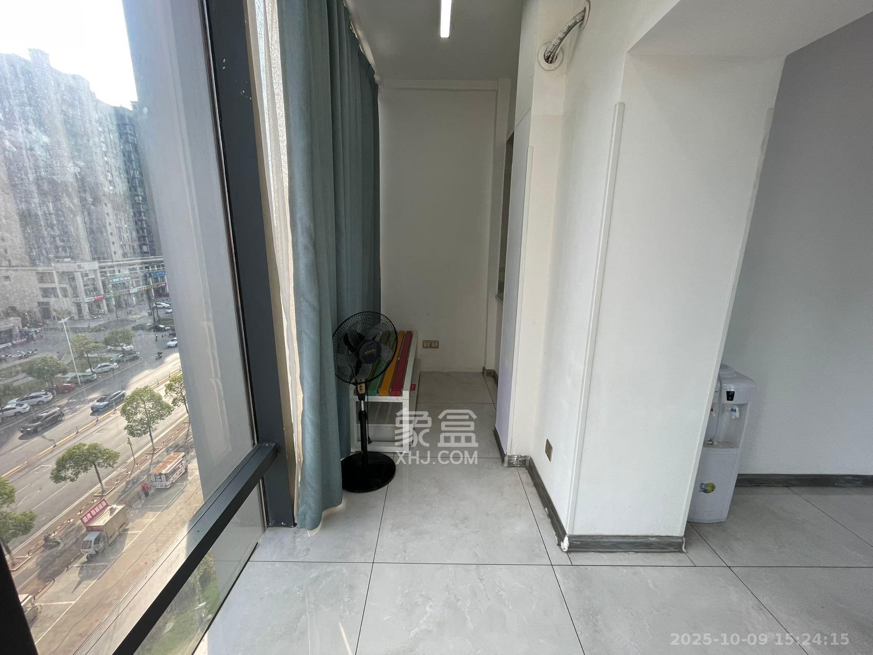 裕天国际商汇中心  1室1厅1卫    1900.0元/月室内图