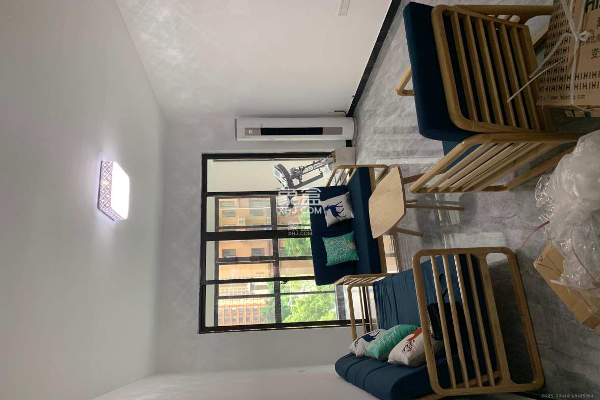 德润小区(丰升德润小区) 4室2厅2卫 3300.0元/月 德润小区(丰升德润小区) 4室2厅2卫 3300.0元/月室内图