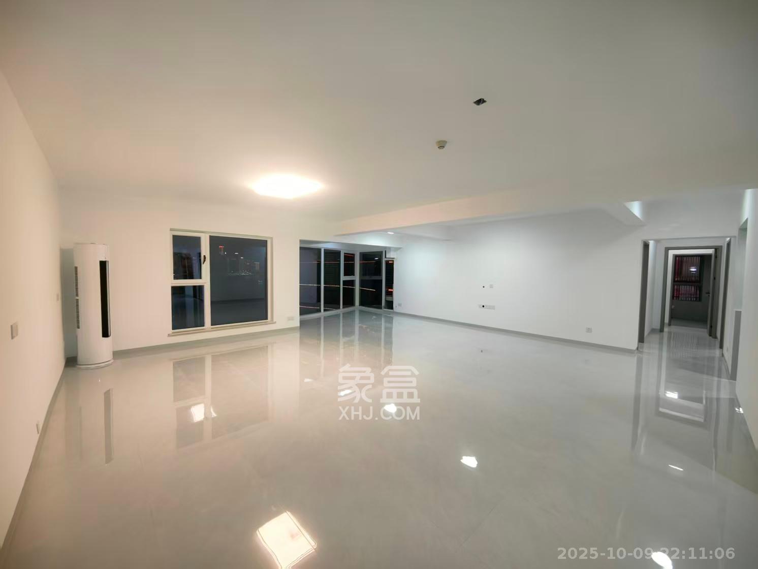 潮宗御苑 7室1厅2卫 8000.0元/月 潮宗御苑 7室1厅2卫 8000.0元/月室内图