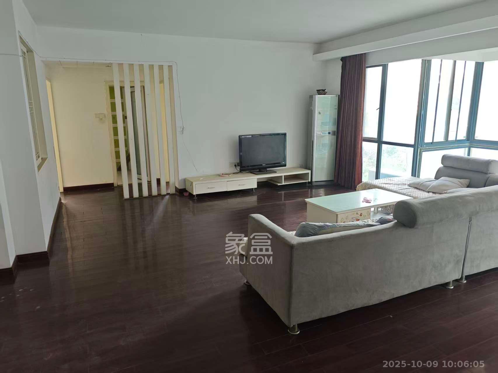 华菱蓝调国际(华菱.香墅美地) 3室2厅2卫 2200.0元/月 华菱蓝调国际(华菱.香墅美地) 3室2厅2卫 2200.0元/月室内图