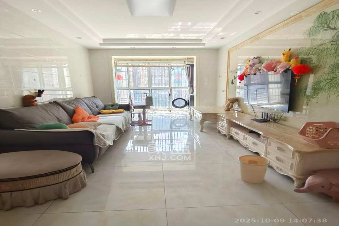 MOMA当代广场 3室2厅1卫 2100.0元/月 MOMA当代广场 3室2厅1卫 2100.0元/月室内图