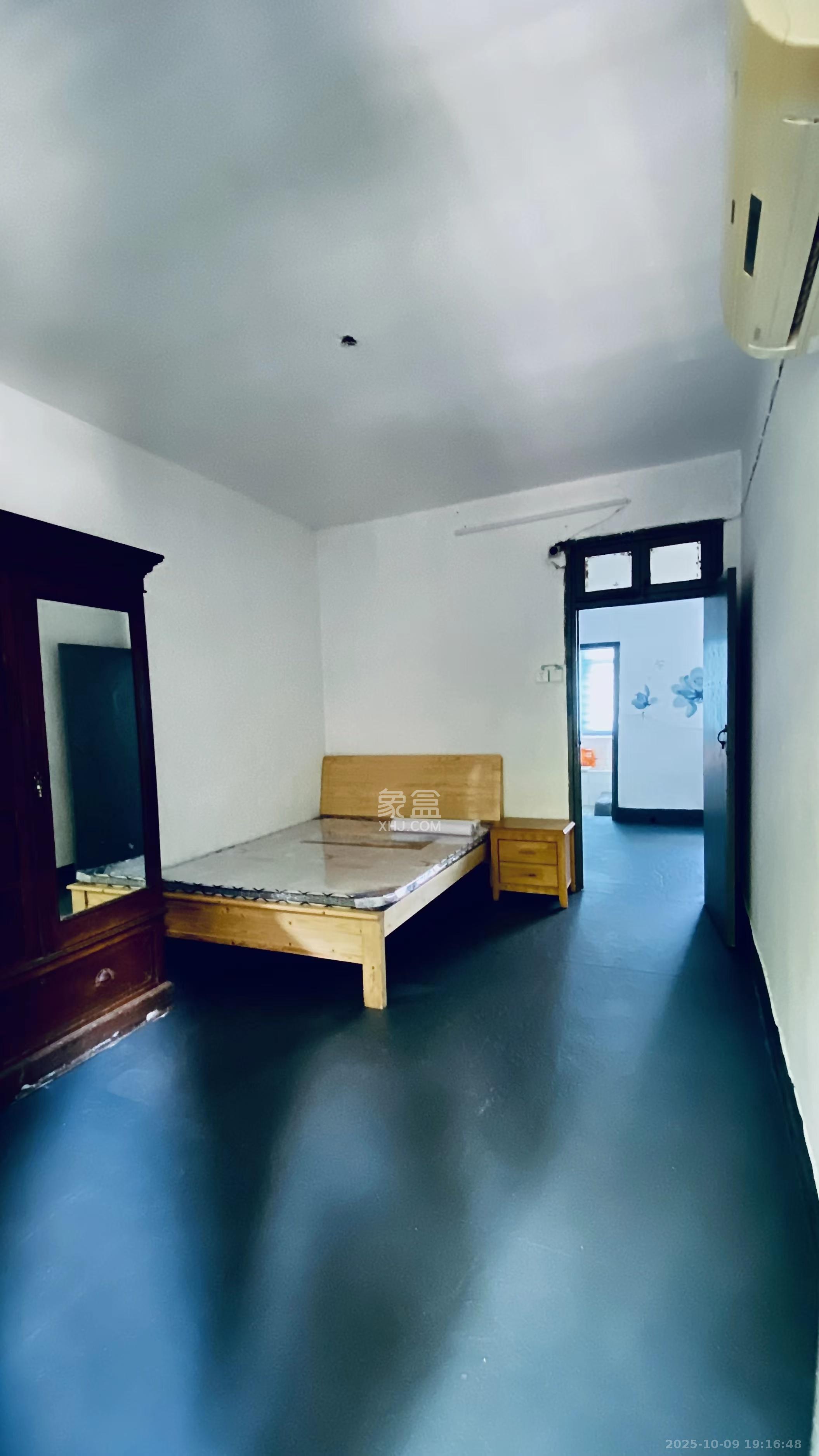 浦沅生活二区 2室1厅1卫 1350.0元/月 浦沅生活二区 2室1厅1卫 1350.0元/月室内图