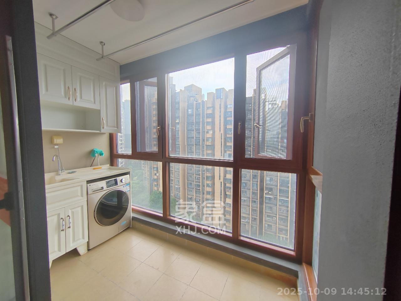 万科魅力之城  3室2厅2卫    2900.0元/月室内图