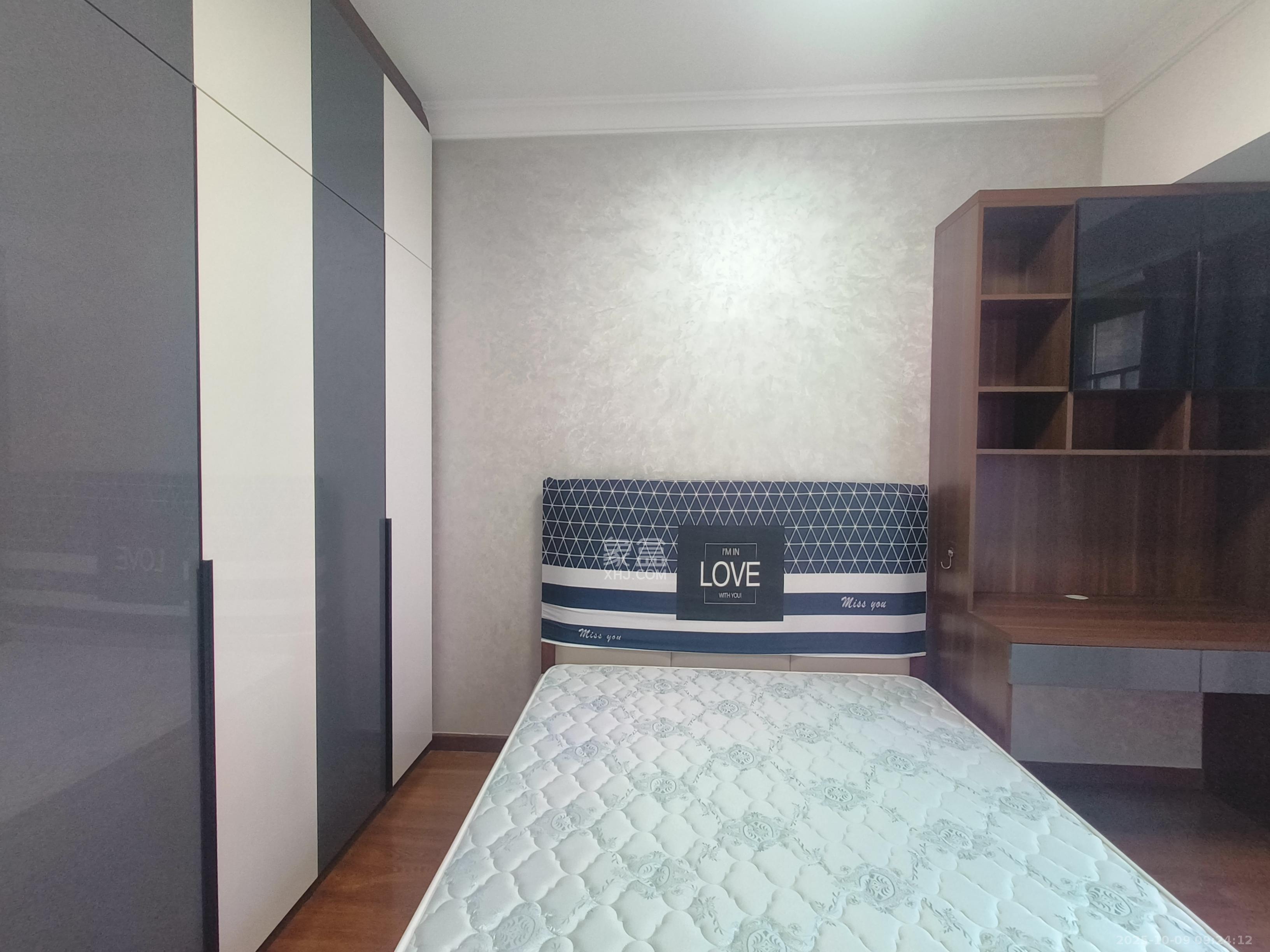 珠江好世界  4室2厅2卫    3600.0元/月室内图