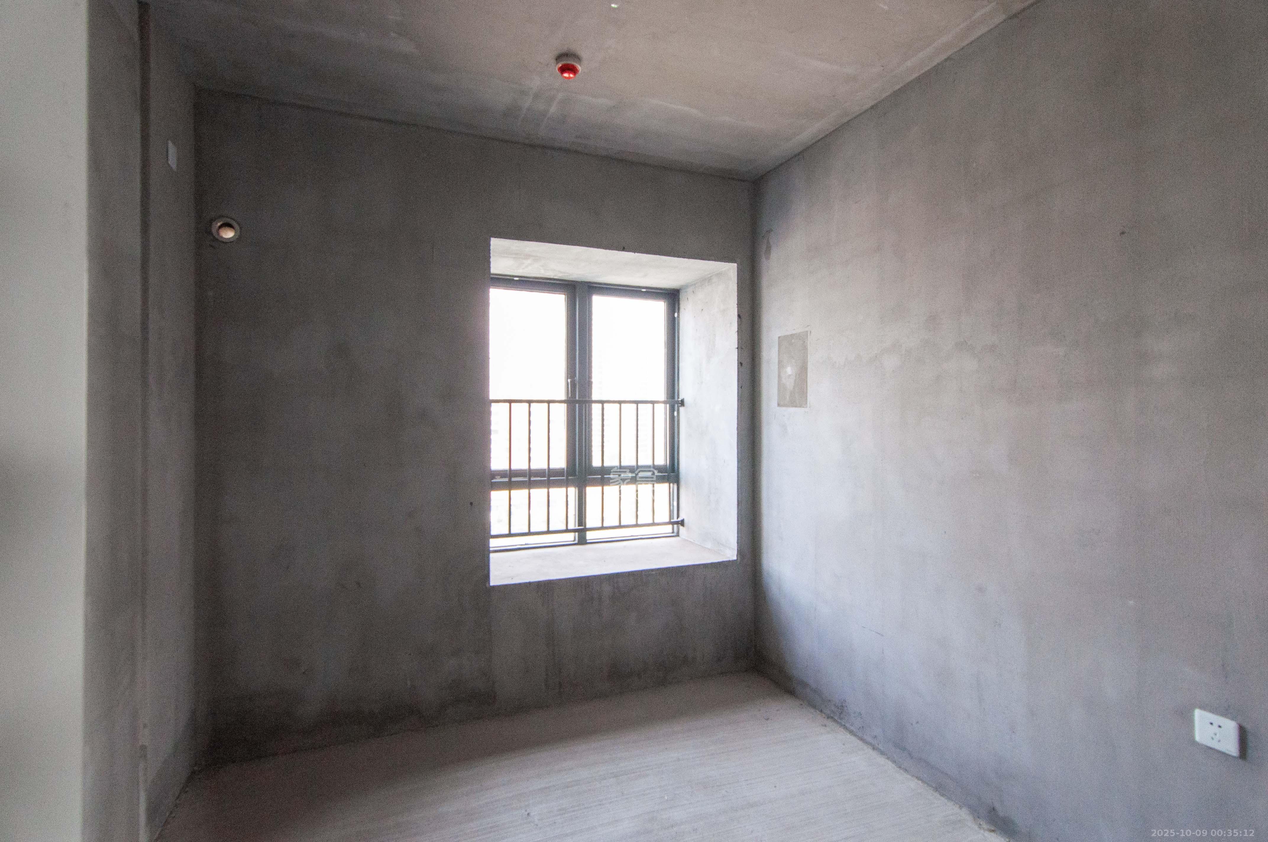 中建梅溪湖中心  4室2厅3卫    217.8万其他