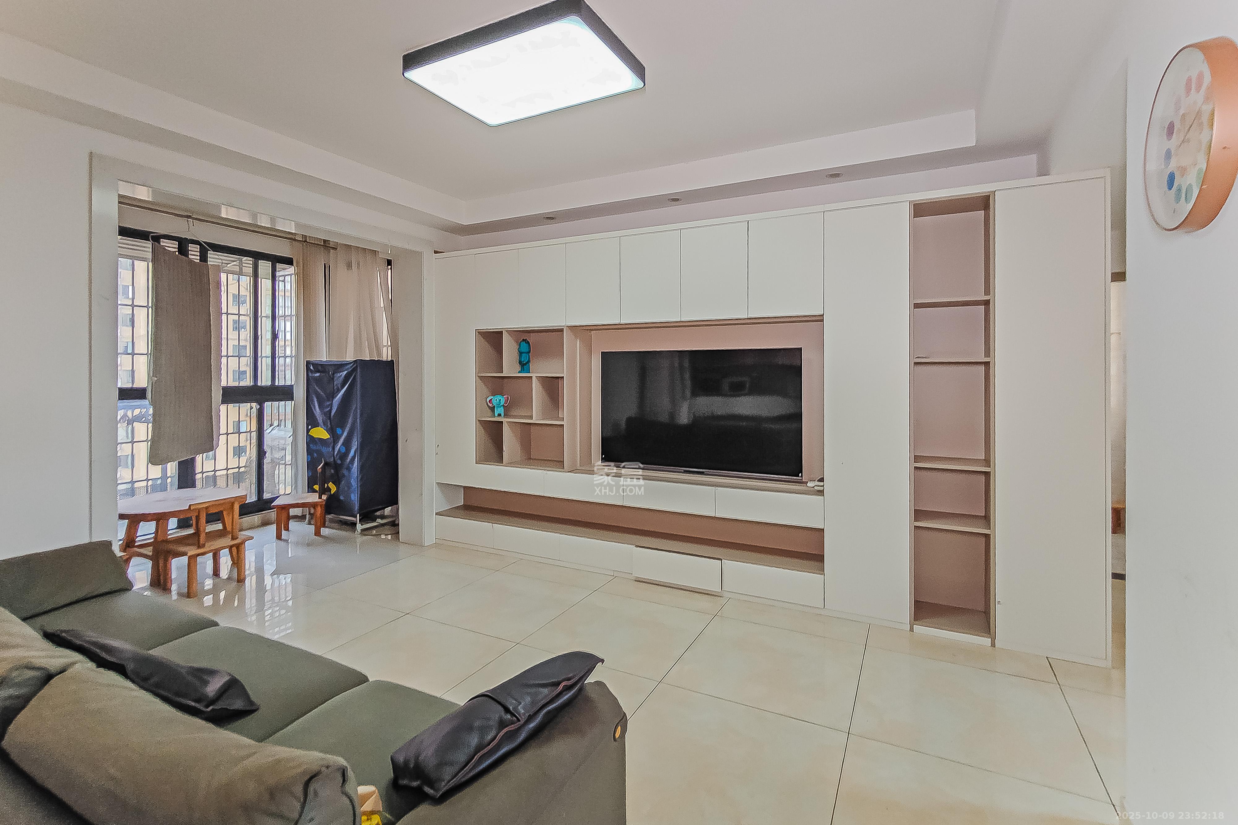 乾城(兴旺乾城) 3室2厅1卫 76.8万 乾城(兴旺乾城) 3室2厅1卫 76.8万客厅