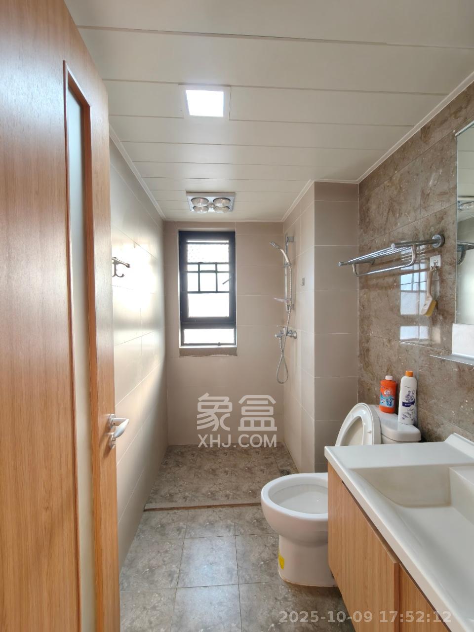 万科金域蓝湾 3室2厅2卫 2900.0元/月 万科金域蓝湾 3室2厅2卫 2900.0元/月室内图