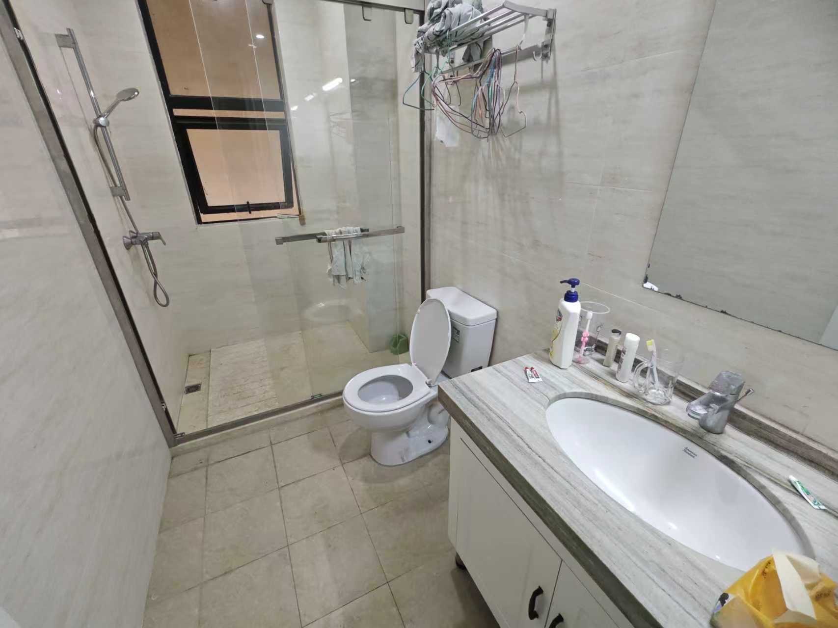 滨江世纪佳城（北区）  3室2厅2卫    3000.0元/月室内图