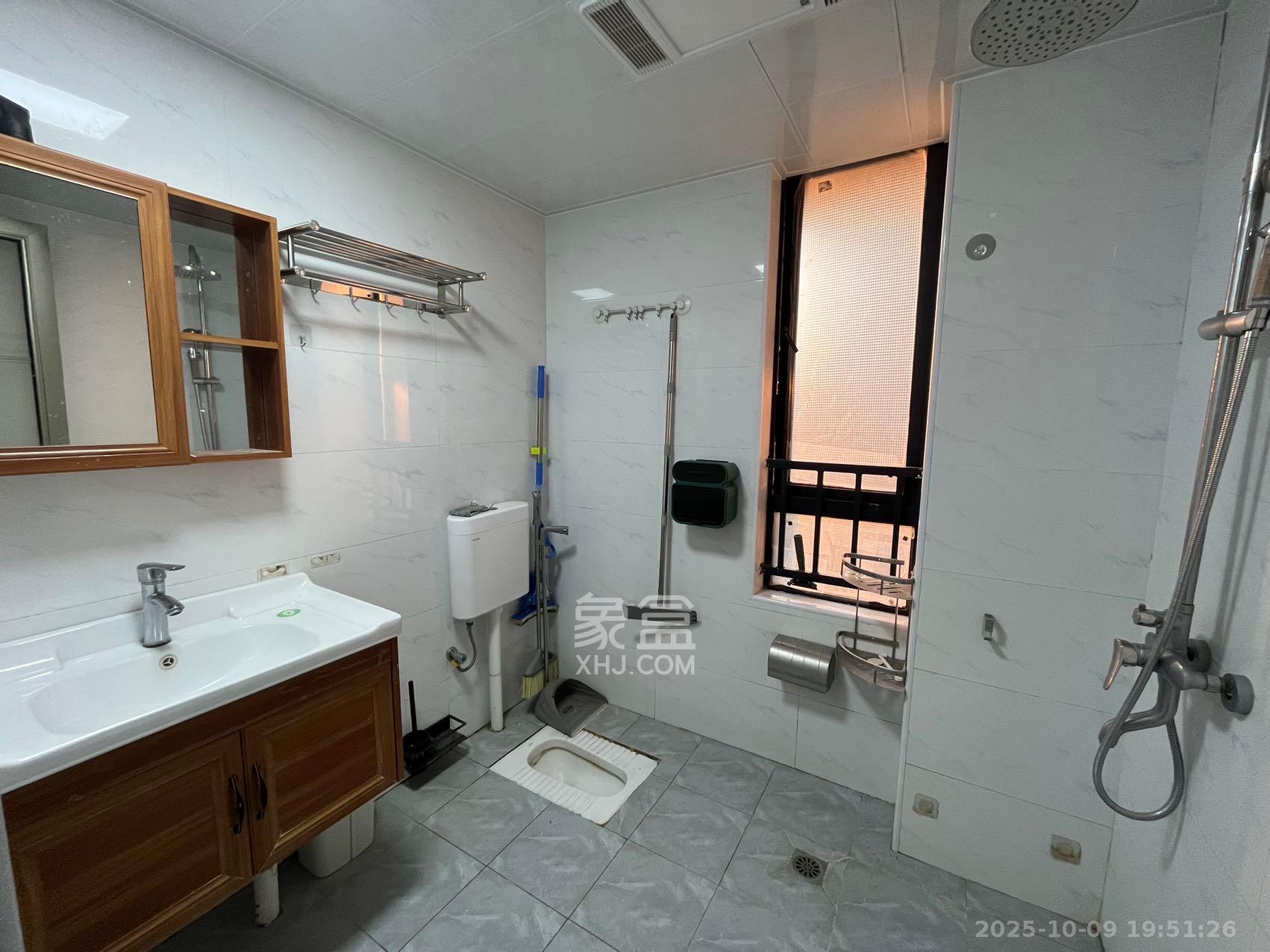 荣悦台  2室1厅1卫    3200.0元/月室内图