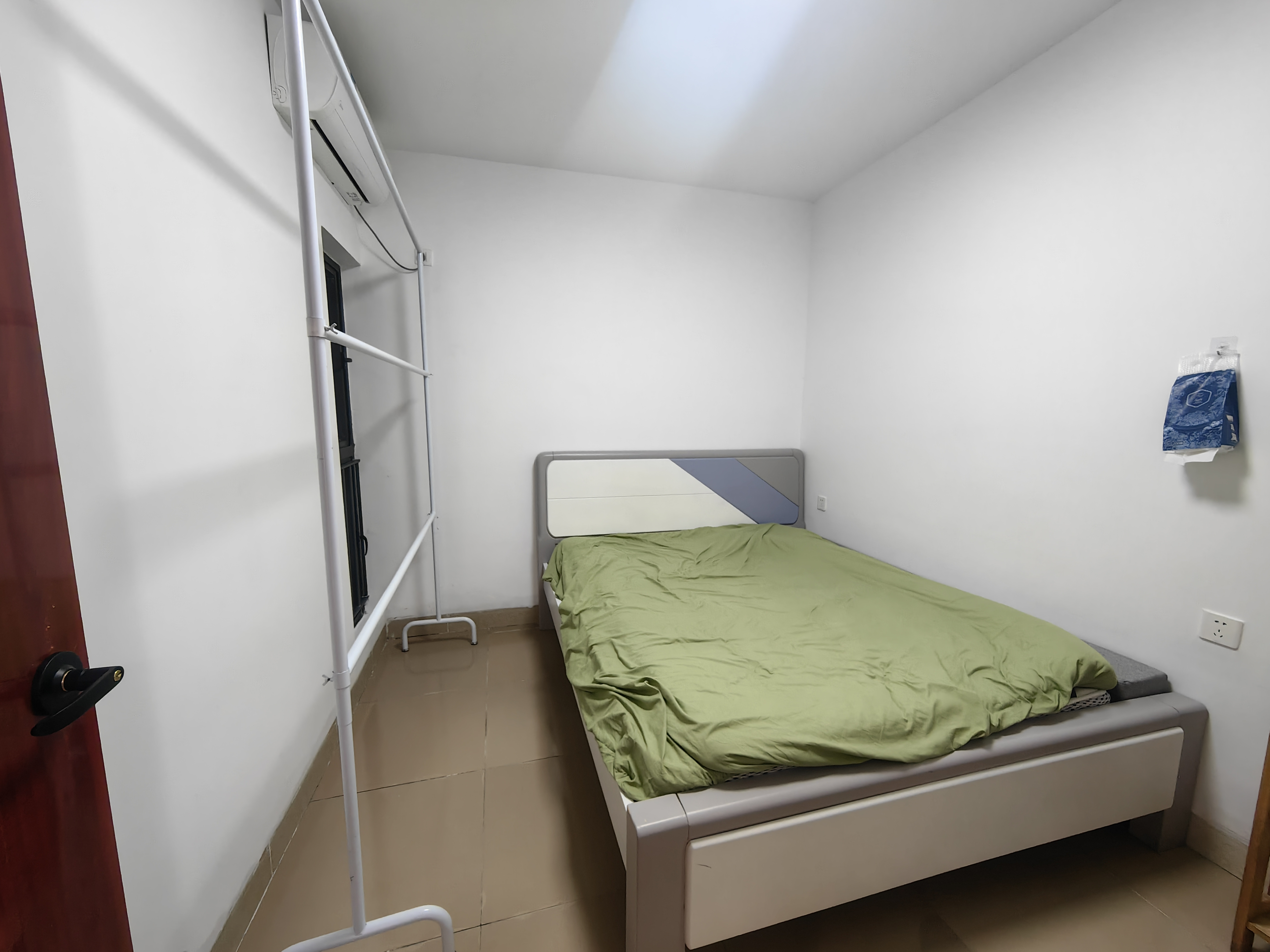 冠盛天泽园 2室2厅1卫 2100.0元/月 冠盛天泽园 2室2厅1卫 2100.0元/月室内图