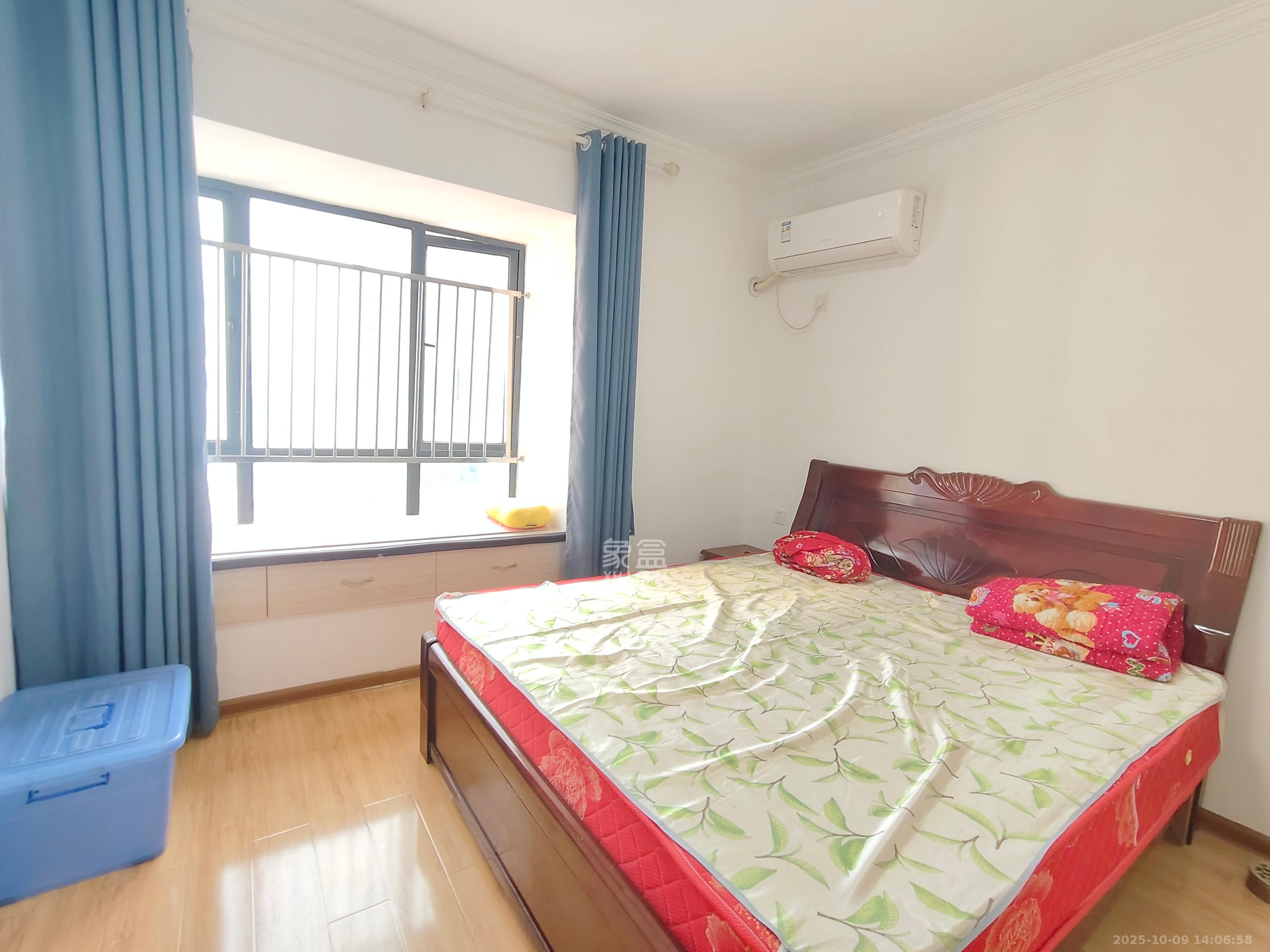 德惠雅苑(众星湘港公馆) 3室2厅2卫 2100.0元/月 德惠雅苑(众星湘港公馆) 3室2厅2卫 2100.0元/月室内图